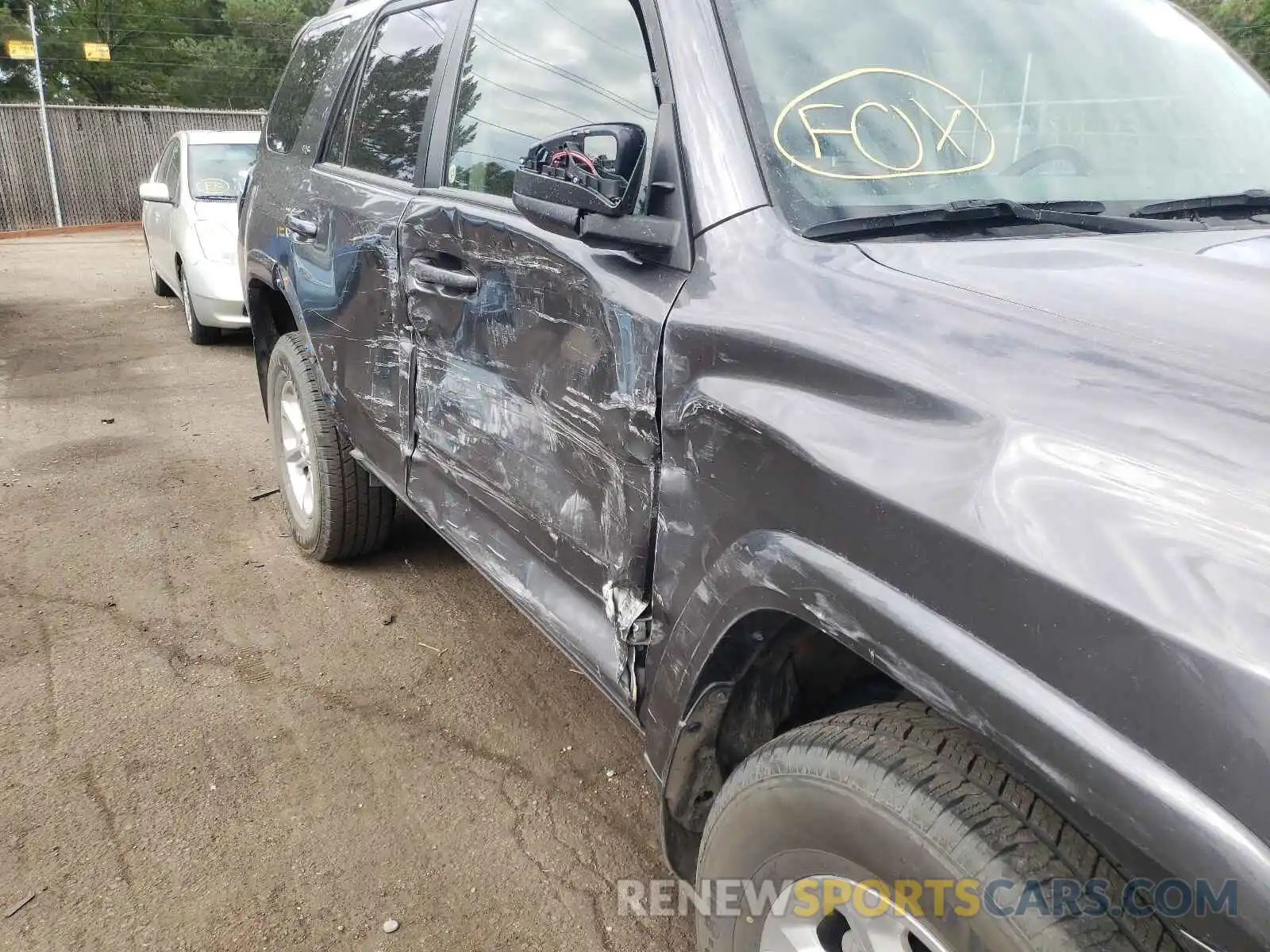 9 Фотография поврежденного автомобиля JTEBU5JR4K5642679 TOYOTA 4RUNNER 2019