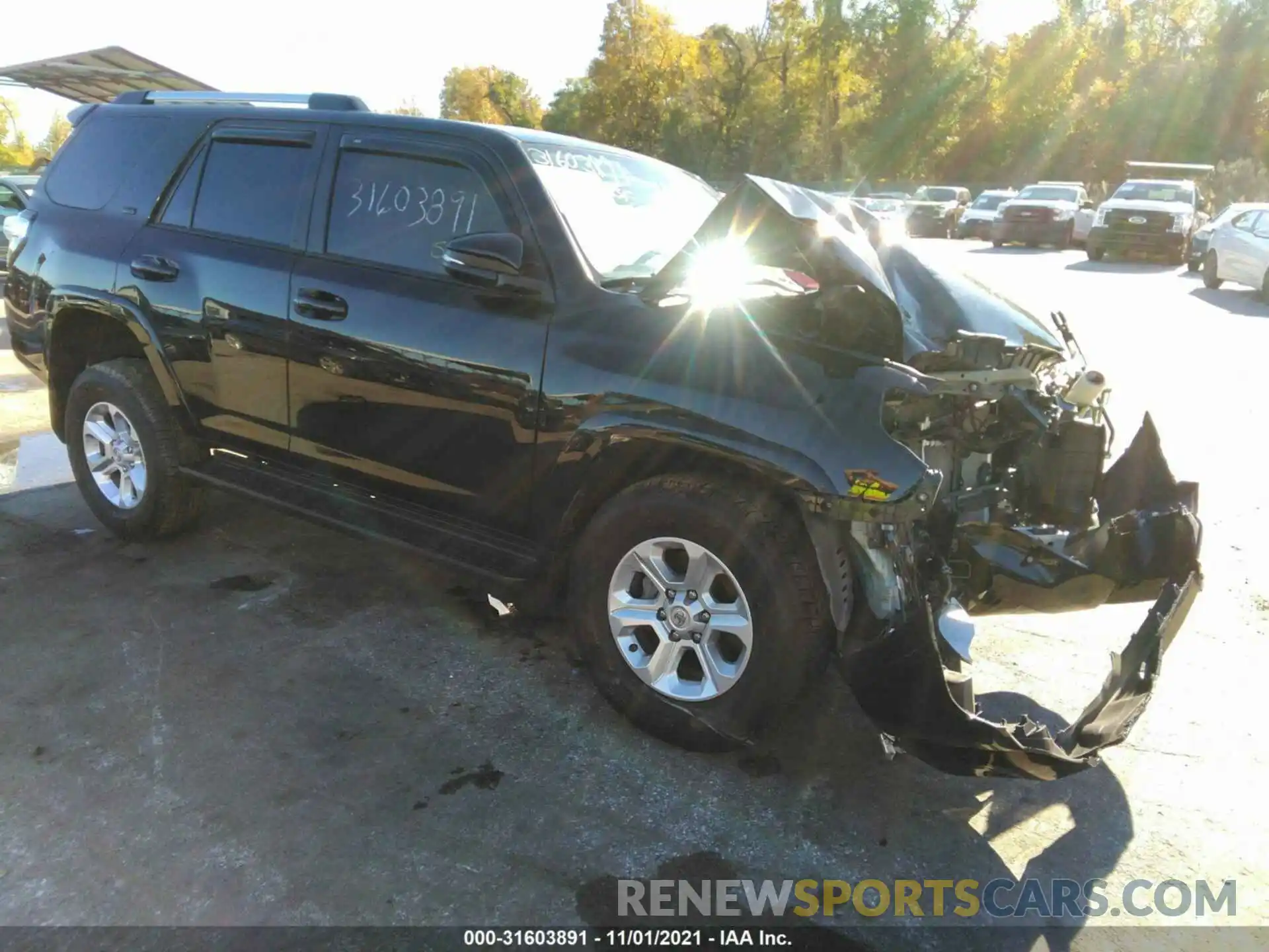 1 Photograph of a damaged car JTEBU5JR4K5643346 TOYOTA 4RUNNER 2019