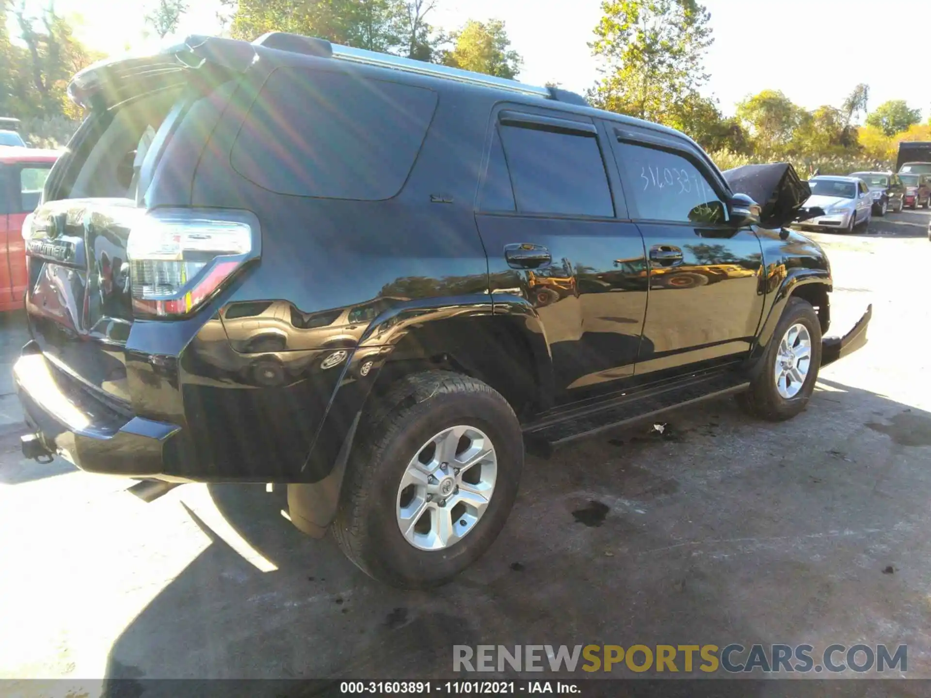 4 Photograph of a damaged car JTEBU5JR4K5643346 TOYOTA 4RUNNER 2019