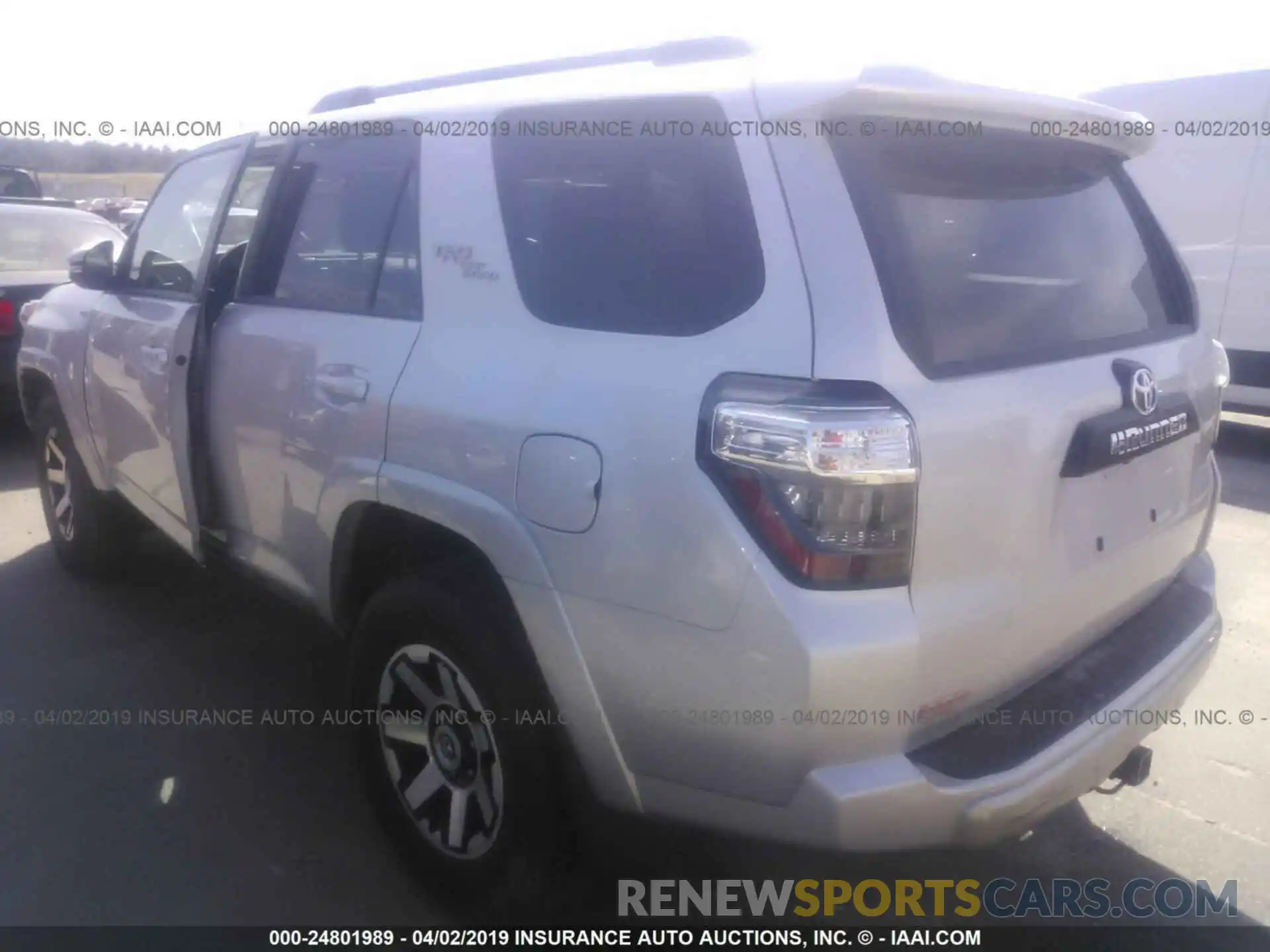 3 Photograph of a damaged car JTEBU5JR4K5647283 TOYOTA 4RUNNER 2019