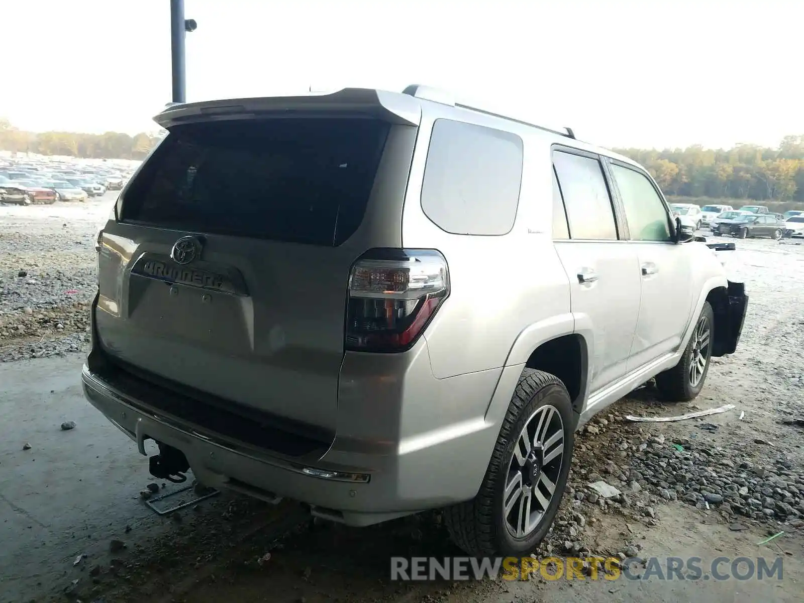 4 Фотография поврежденного автомобиля JTEBU5JR4K5652371 TOYOTA 4RUNNER 2019