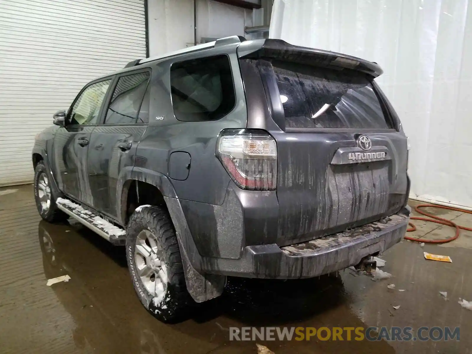 3 Фотография поврежденного автомобиля JTEBU5JR4K5654539 TOYOTA 4RUNNER 2019