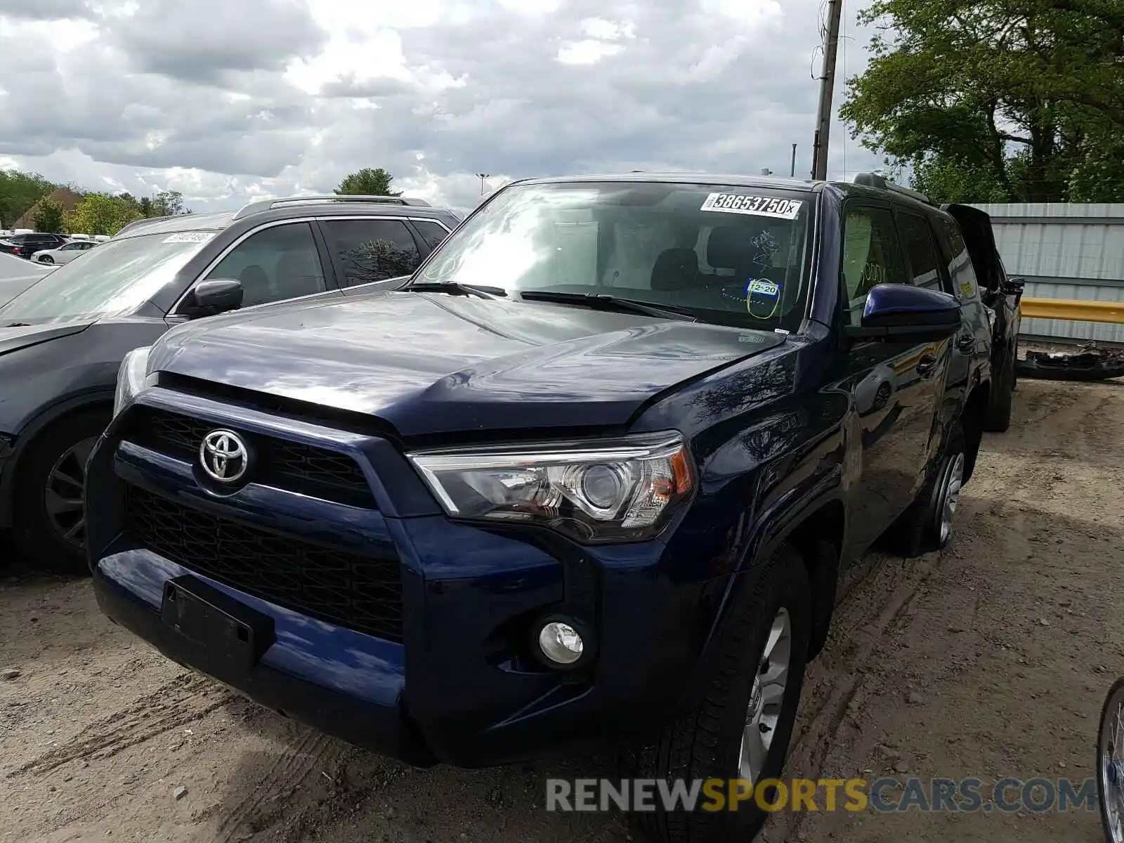 2 Photograph of a damaged car JTEBU5JR4K5657439 TOYOTA 4RUNNER 2019