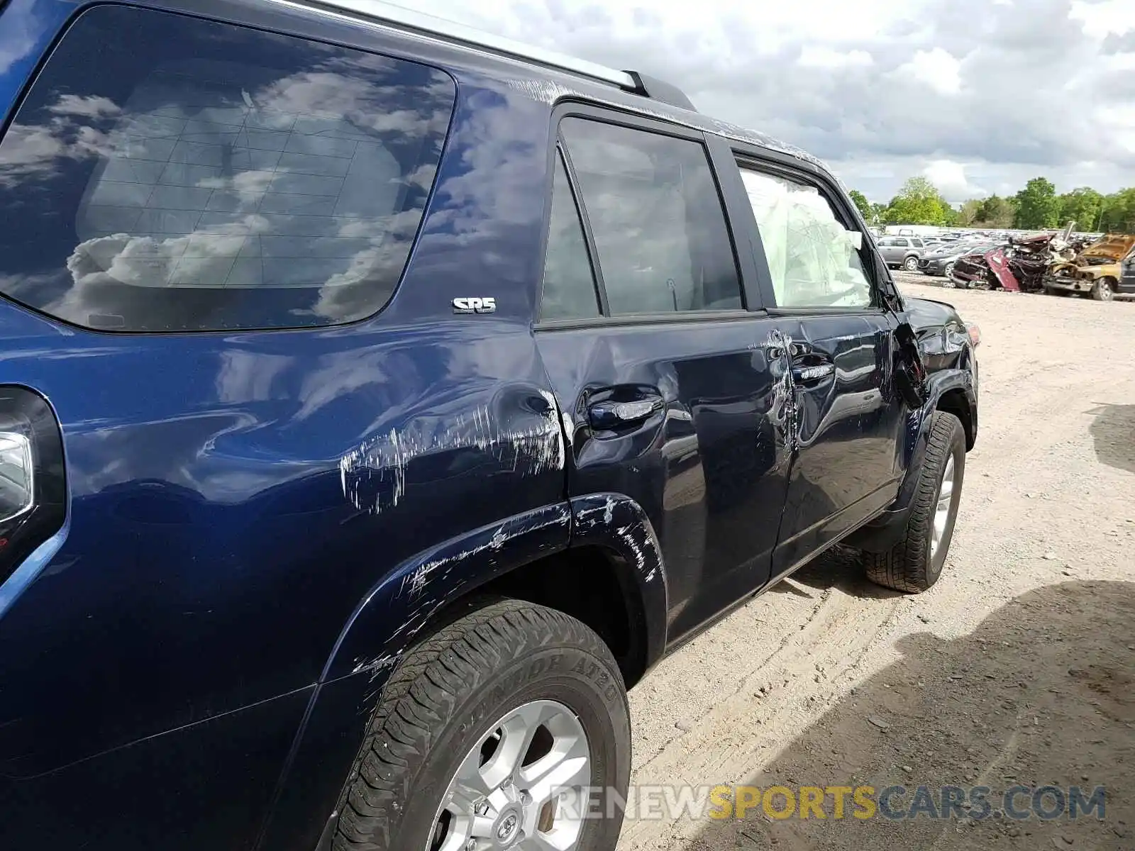 9 Photograph of a damaged car JTEBU5JR4K5657439 TOYOTA 4RUNNER 2019