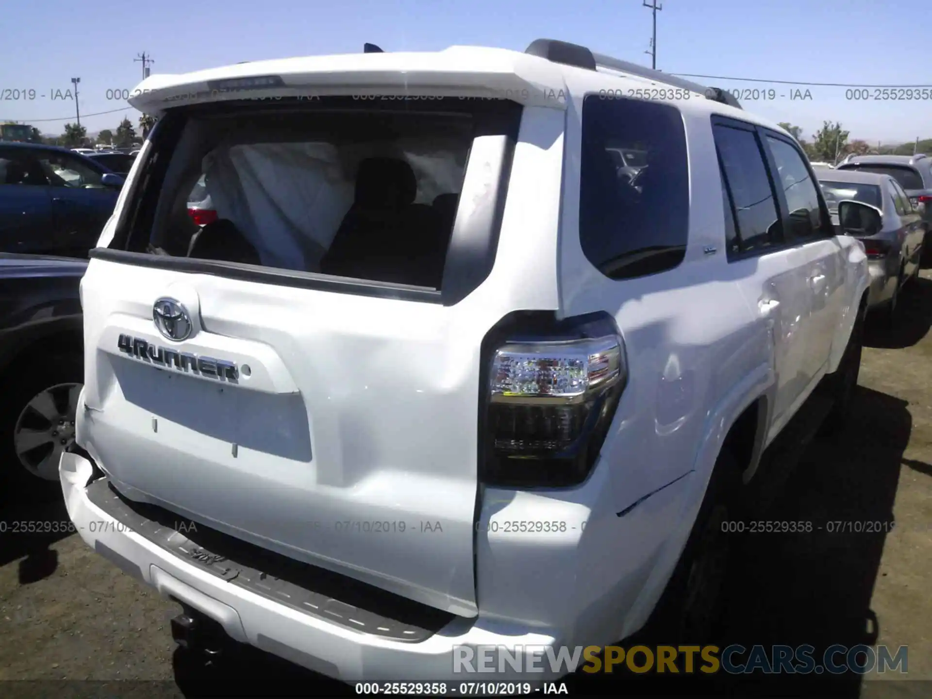 4 Фотография поврежденного автомобиля JTEBU5JR4K5659496 TOYOTA 4RUNNER 2019