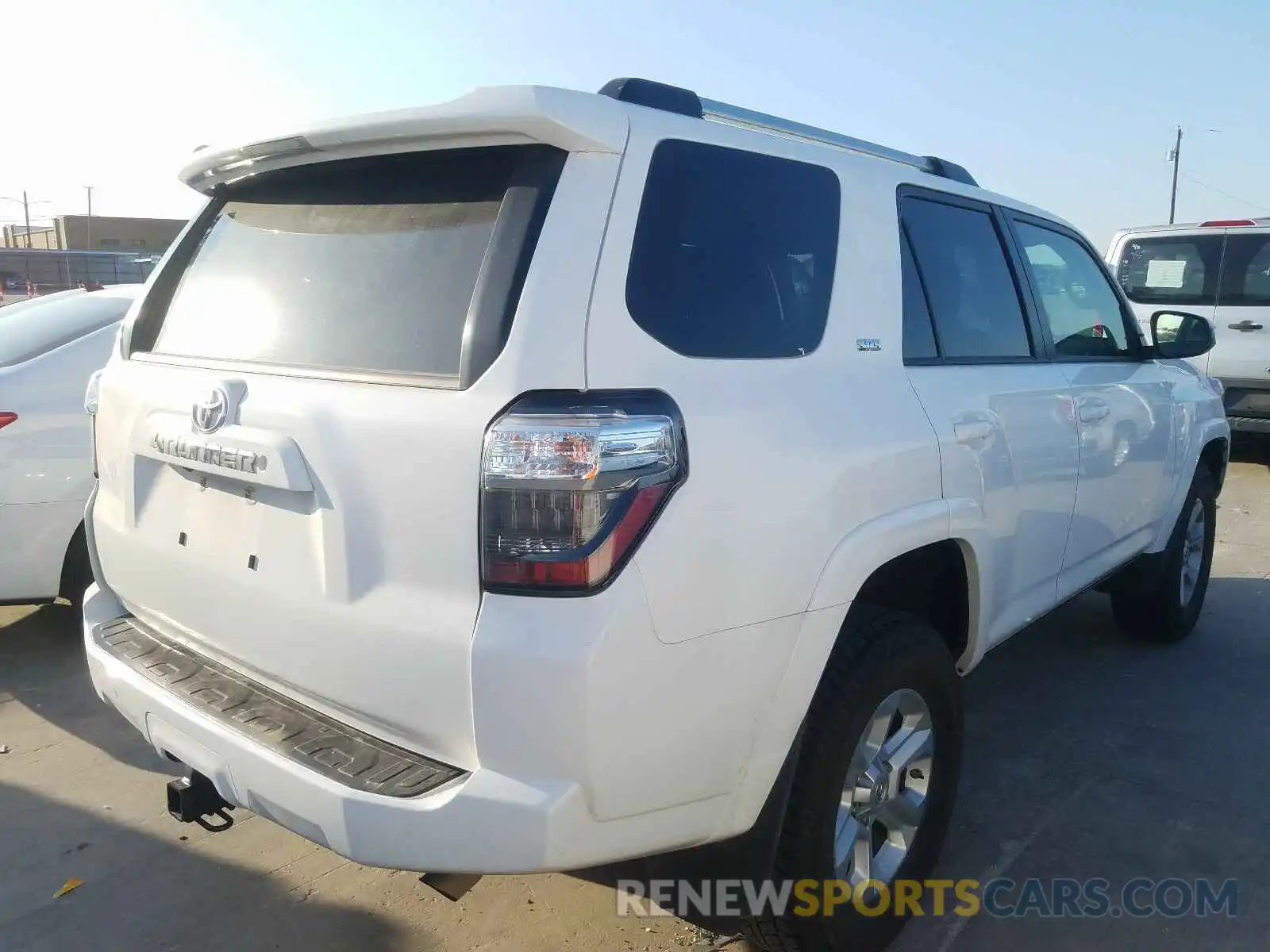 4 Фотография поврежденного автомобиля JTEBU5JR4K5659952 TOYOTA 4RUNNER 2019