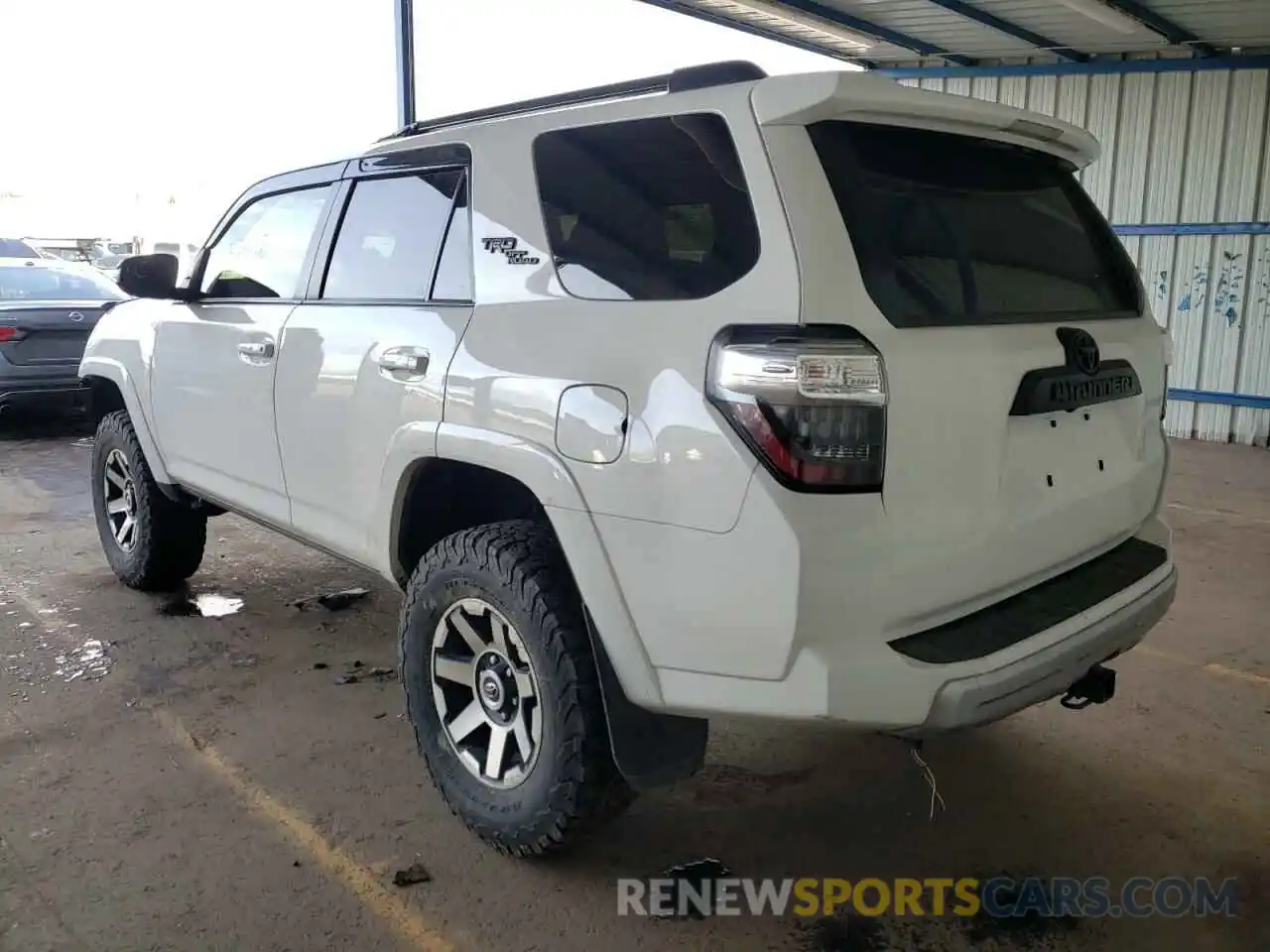 3 Фотография поврежденного автомобиля JTEBU5JR4K5665427 TOYOTA 4RUNNER 2019