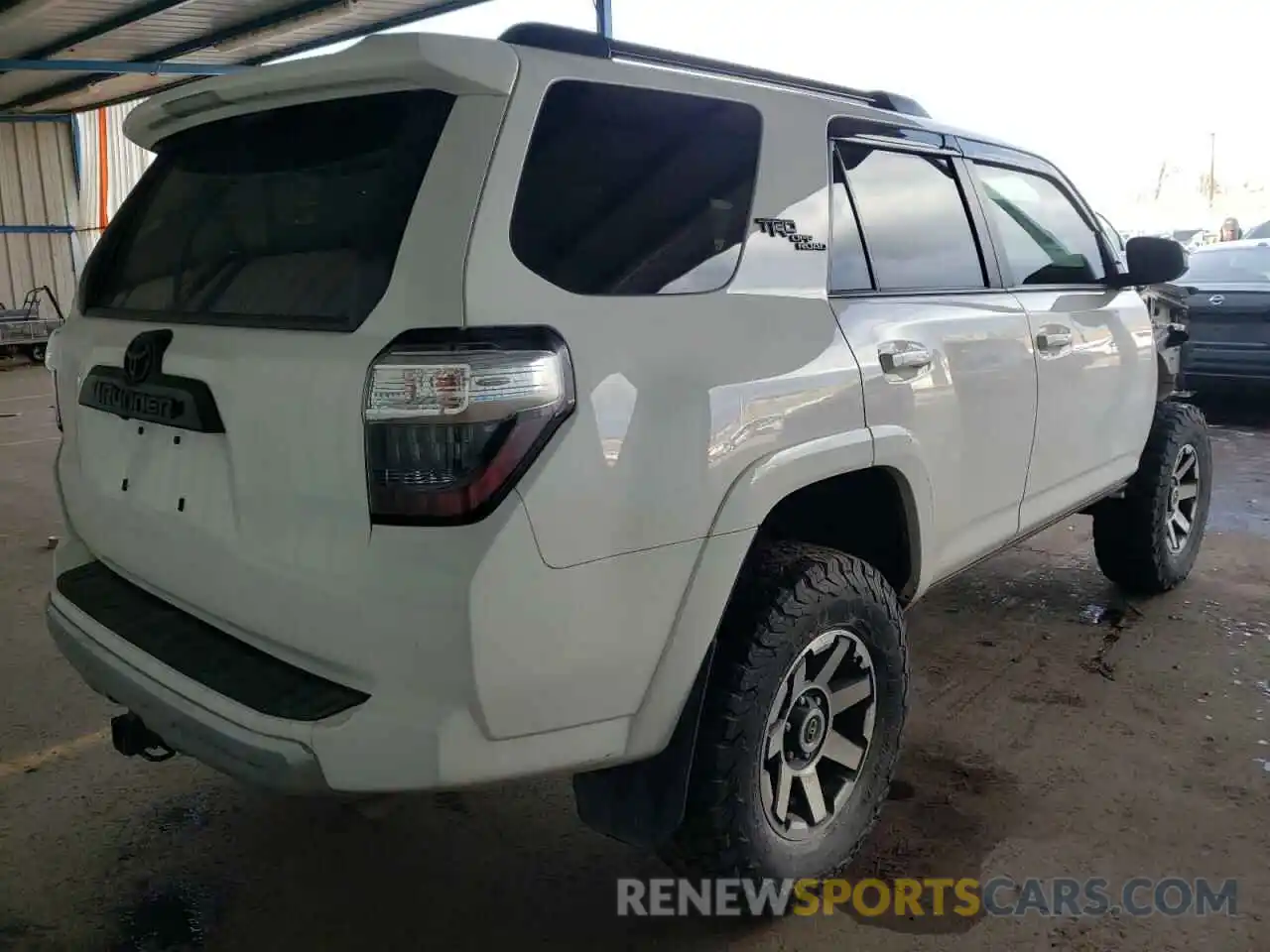 4 Фотография поврежденного автомобиля JTEBU5JR4K5665427 TOYOTA 4RUNNER 2019