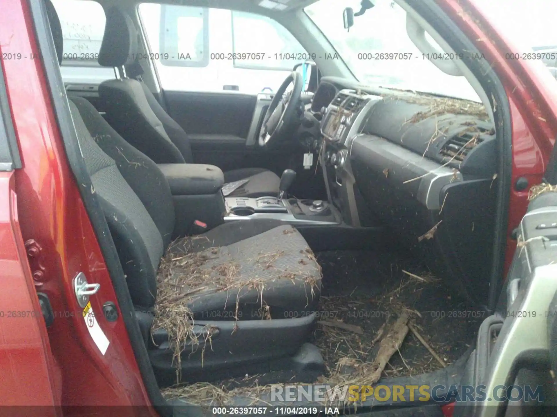 5 Photograph of a damaged car JTEBU5JR4K5667730 TOYOTA 4RUNNER 2019