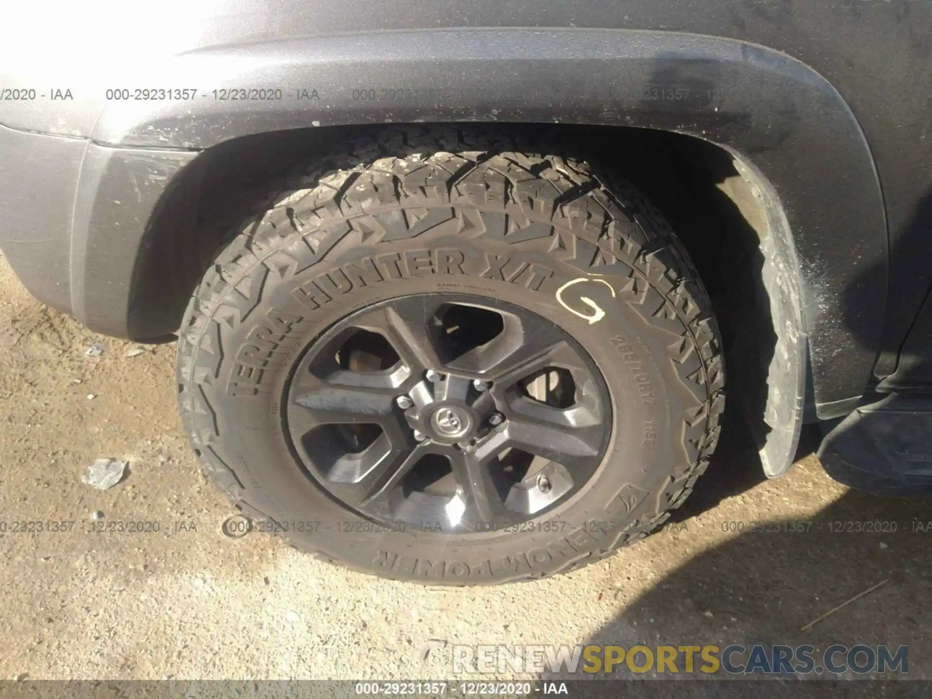 12 Фотография поврежденного автомобиля JTEBU5JR4K5668182 TOYOTA 4RUNNER 2019