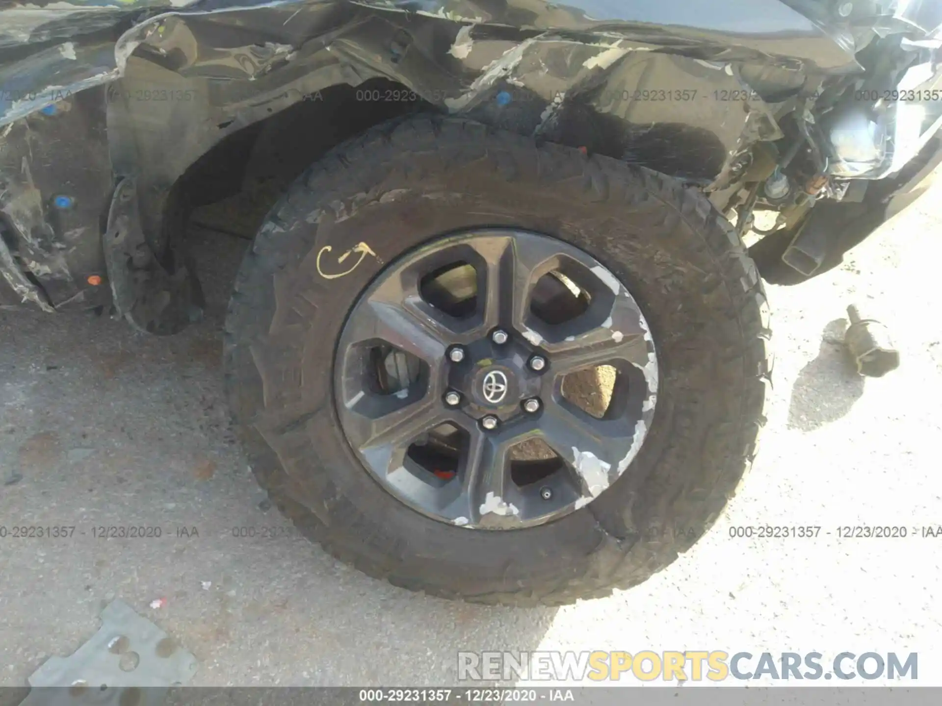 14 Photograph of a damaged car JTEBU5JR4K5668182 TOYOTA 4RUNNER 2019