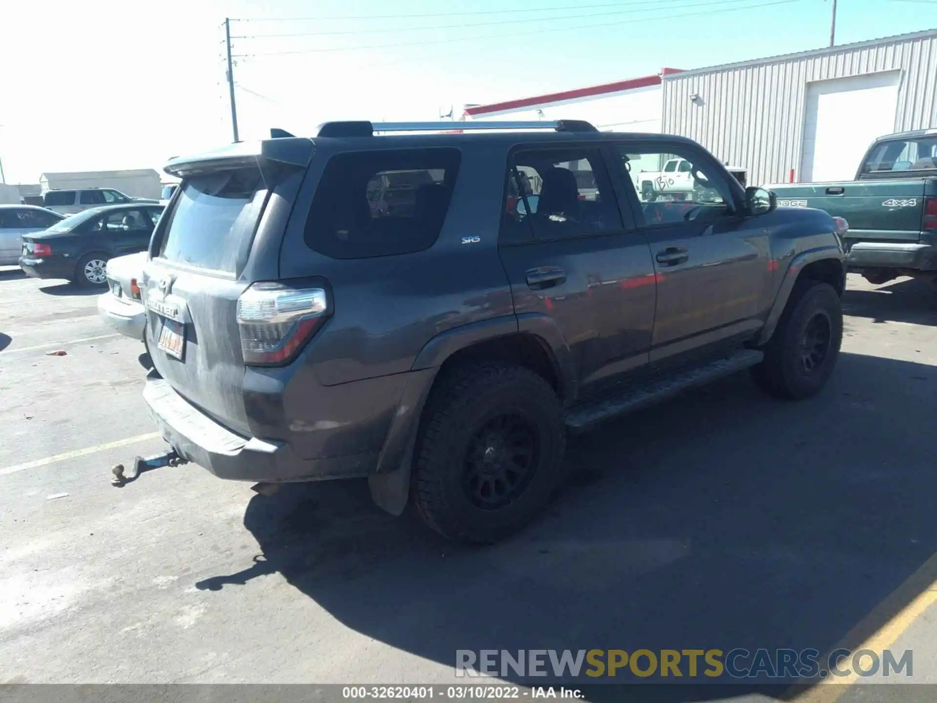 4 Фотография поврежденного автомобиля JTEBU5JR4K5668666 TOYOTA 4RUNNER 2019