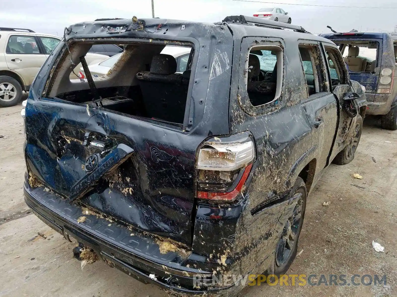 4 Фотография поврежденного автомобиля JTEBU5JR4K5669882 TOYOTA 4RUNNER 2019