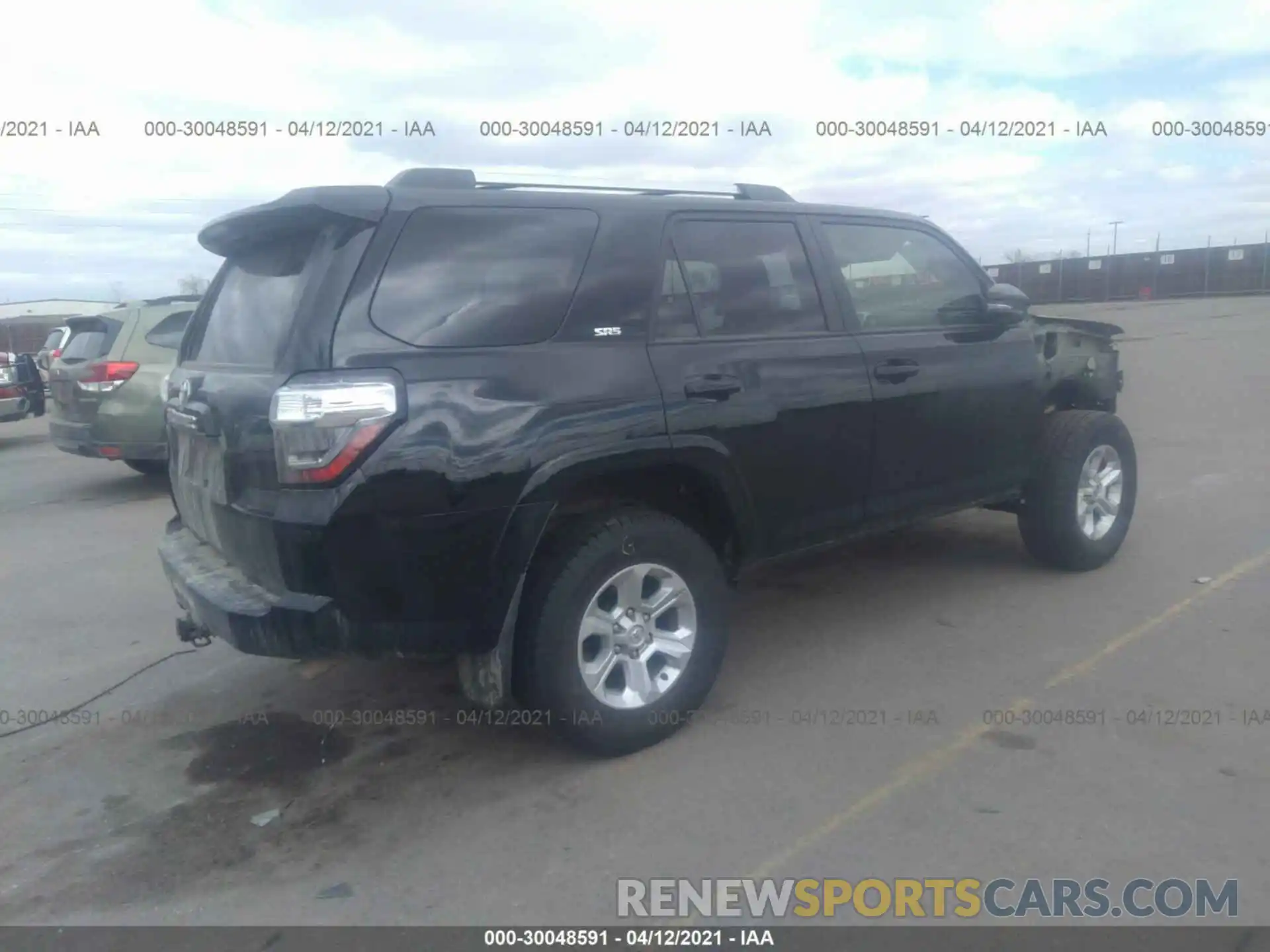 4 Фотография поврежденного автомобиля JTEBU5JR4K5670661 TOYOTA 4RUNNER 2019