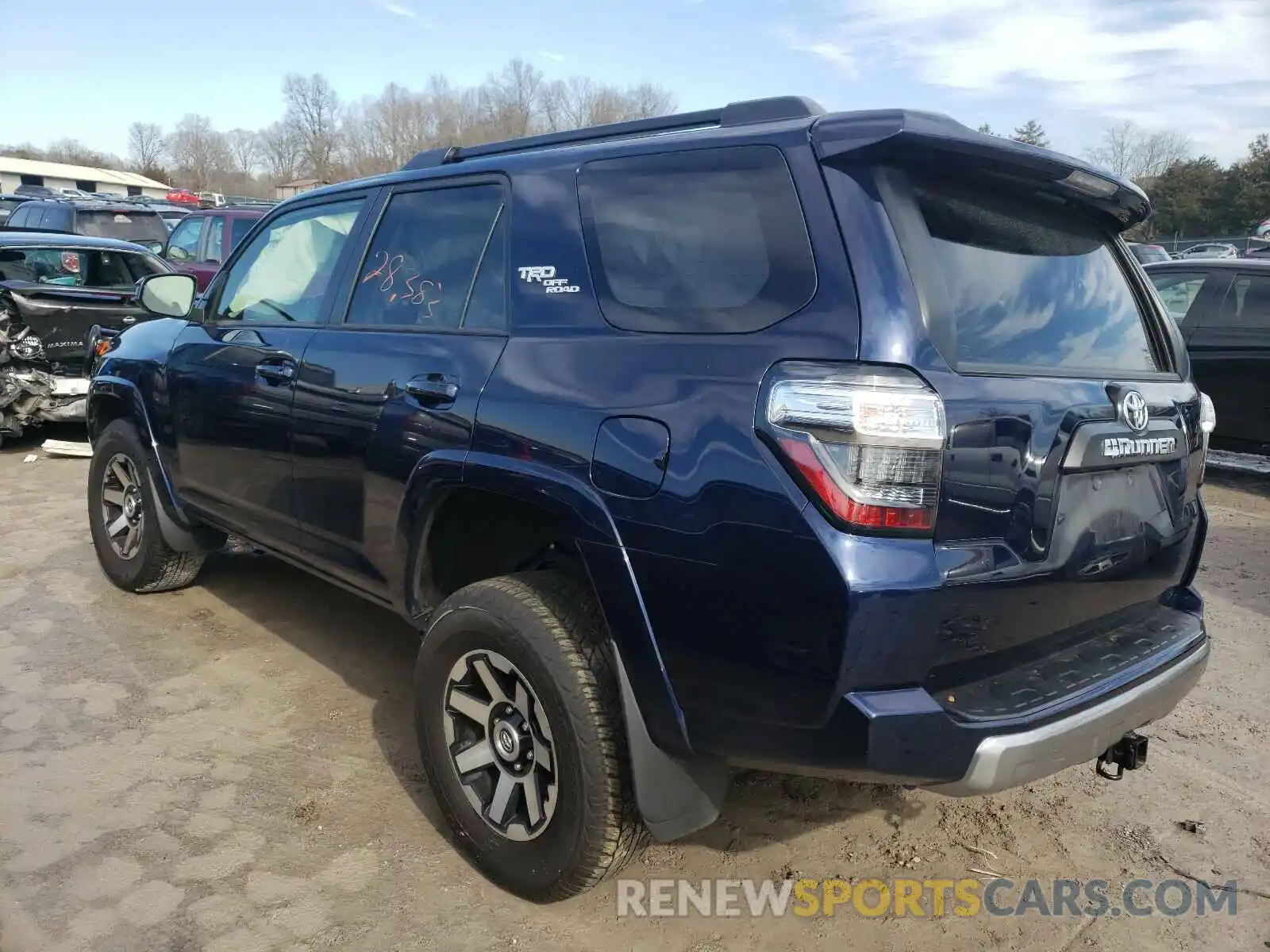 3 Фотография поврежденного автомобиля JTEBU5JR4K5671695 TOYOTA 4RUNNER 2019