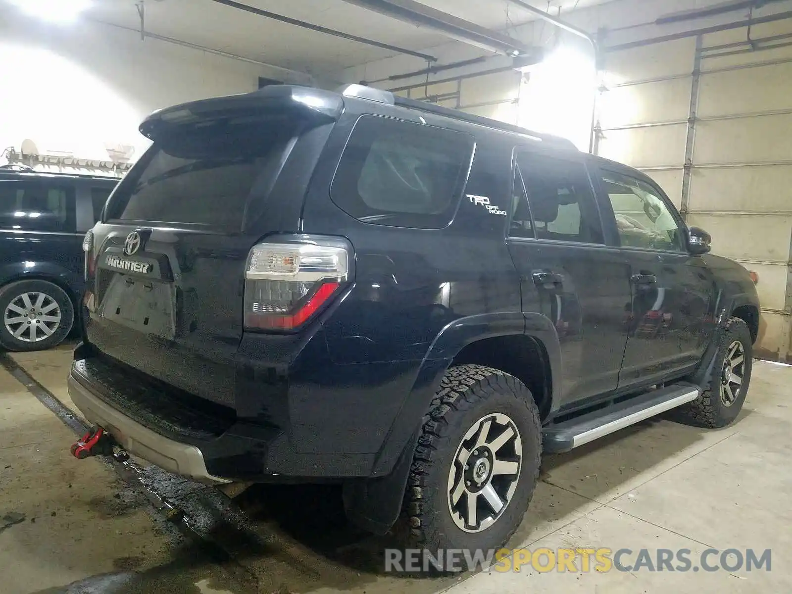 4 Фотография поврежденного автомобиля JTEBU5JR4K5671826 TOYOTA 4RUNNER 2019