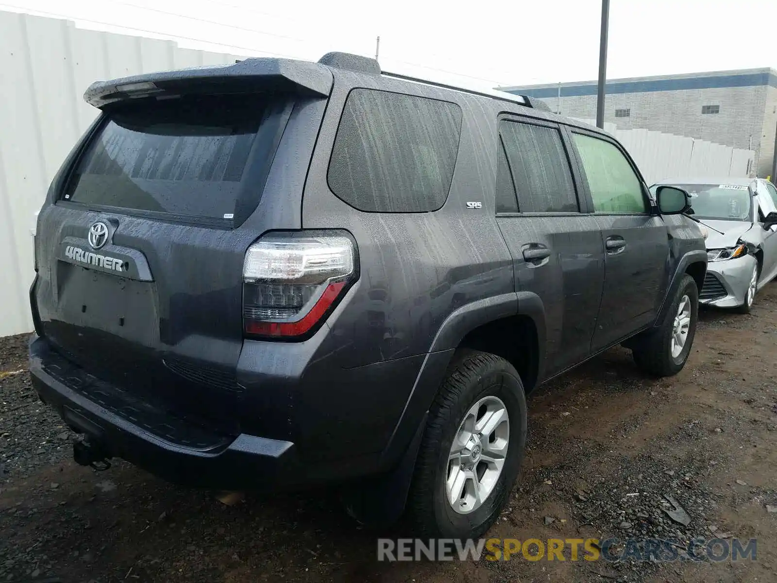 4 Фотография поврежденного автомобиля JTEBU5JR4K5673804 TOYOTA 4RUNNER 2019