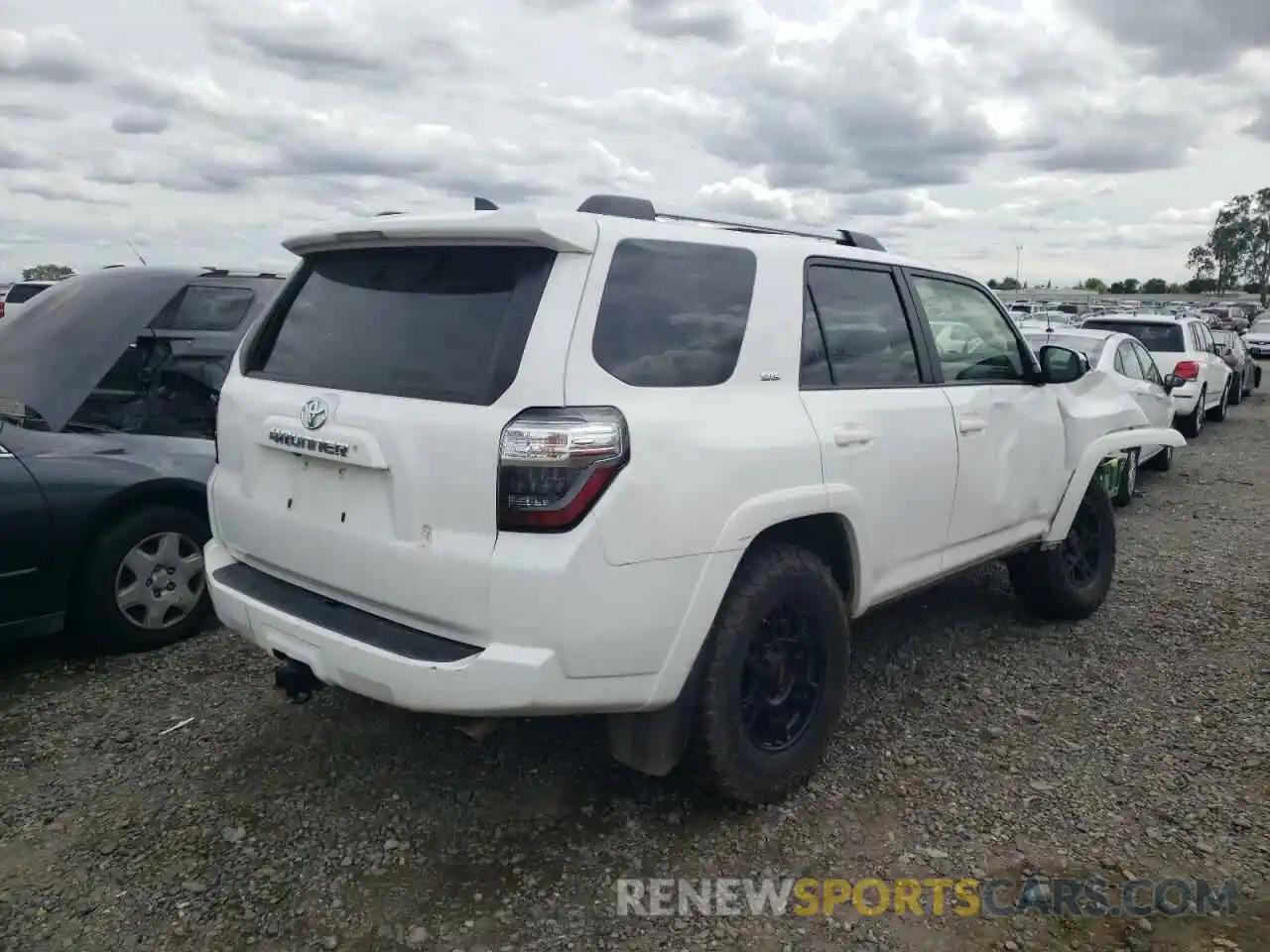 4 Фотография поврежденного автомобиля JTEBU5JR4K5676122 TOYOTA 4RUNNER 2019