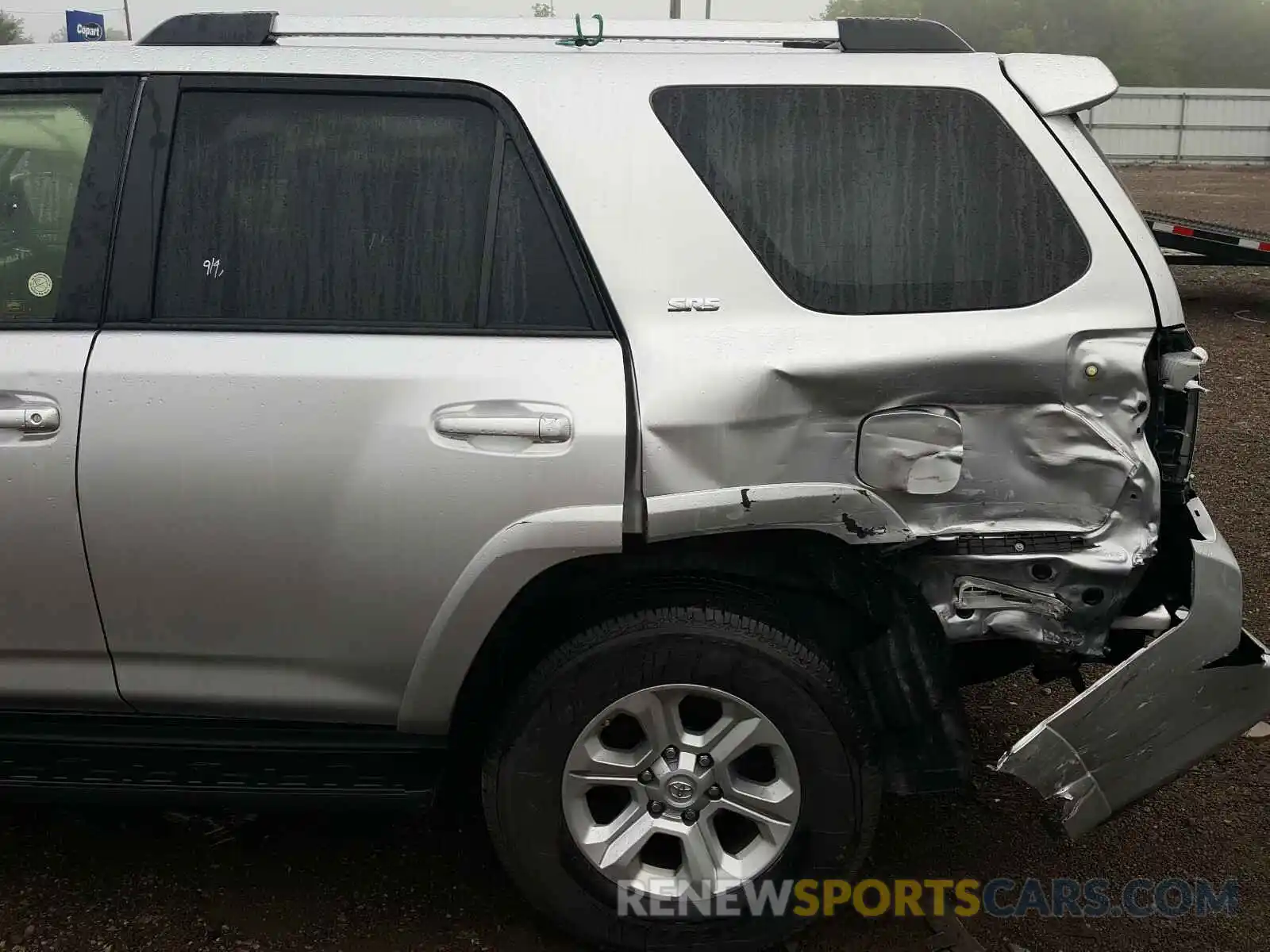 9 Photograph of a damaged car JTEBU5JR4K5677285 TOYOTA 4RUNNER 2019