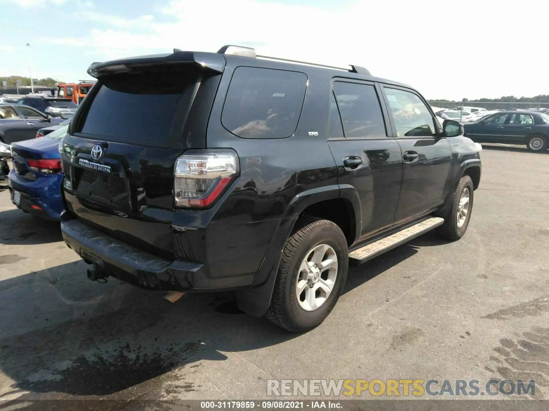 4 Фотография поврежденного автомобиля JTEBU5JR4K5677402 TOYOTA 4RUNNER 2019