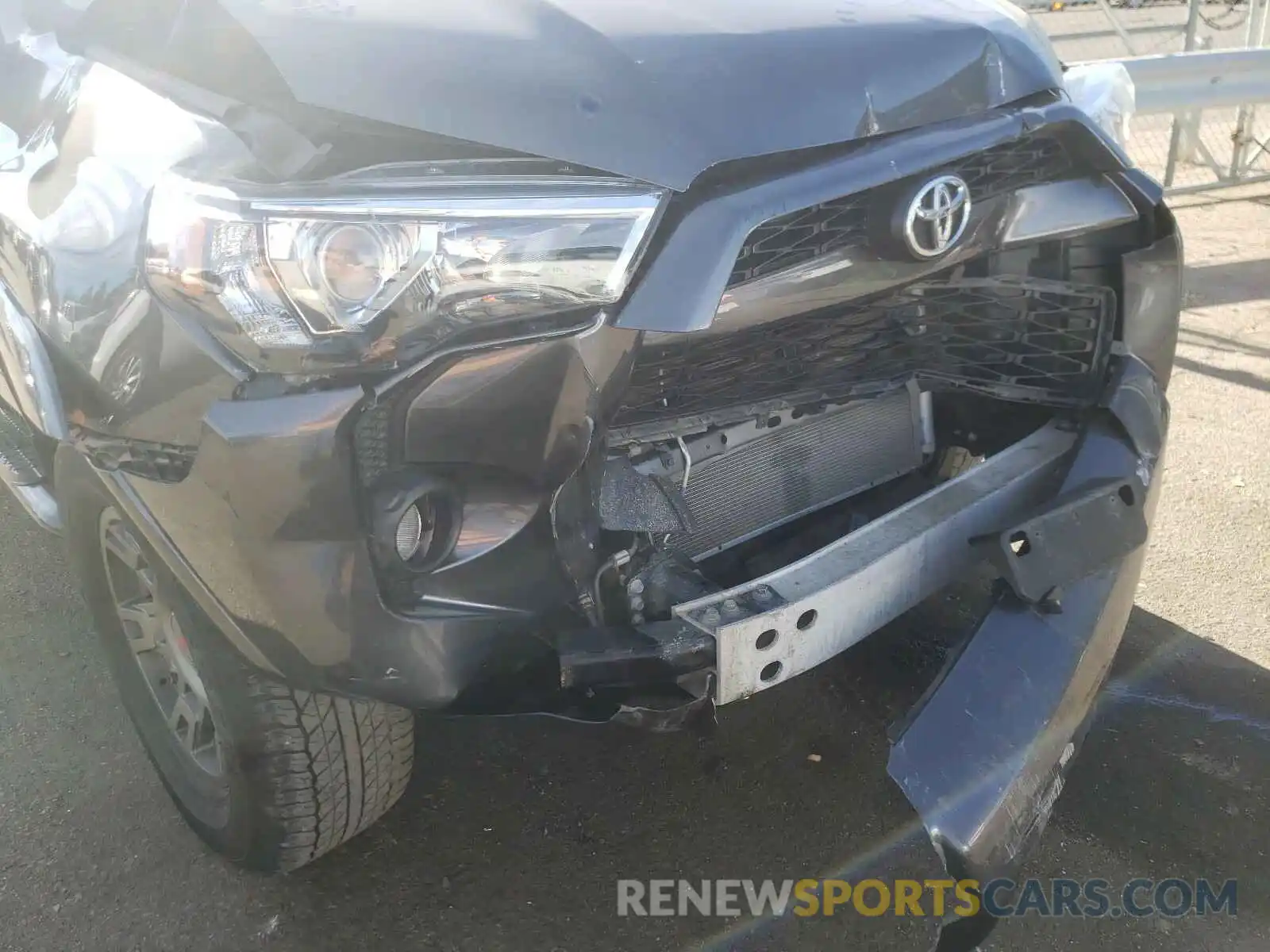 9 Photograph of a damaged car JTEBU5JR4K5678307 TOYOTA 4RUNNER 2019