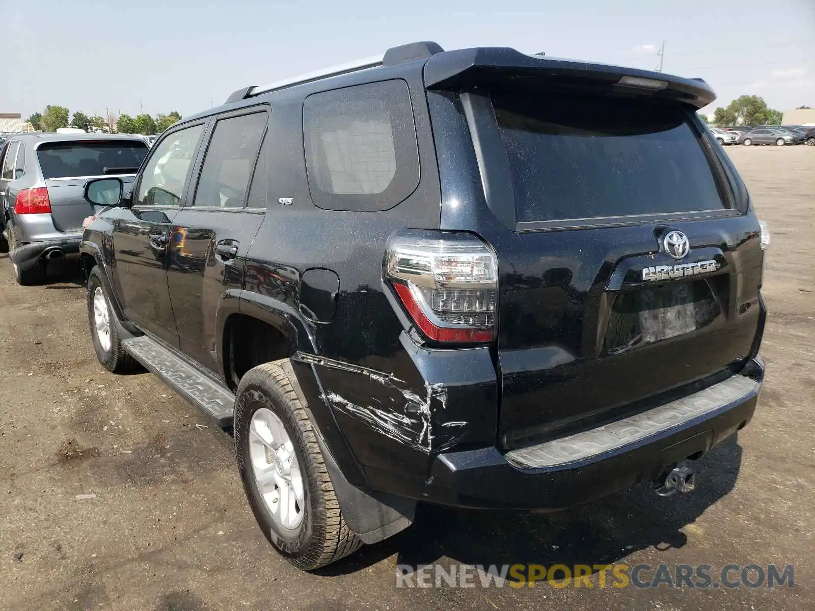 3 Фотография поврежденного автомобиля JTEBU5JR4K5680316 TOYOTA 4RUNNER 2019