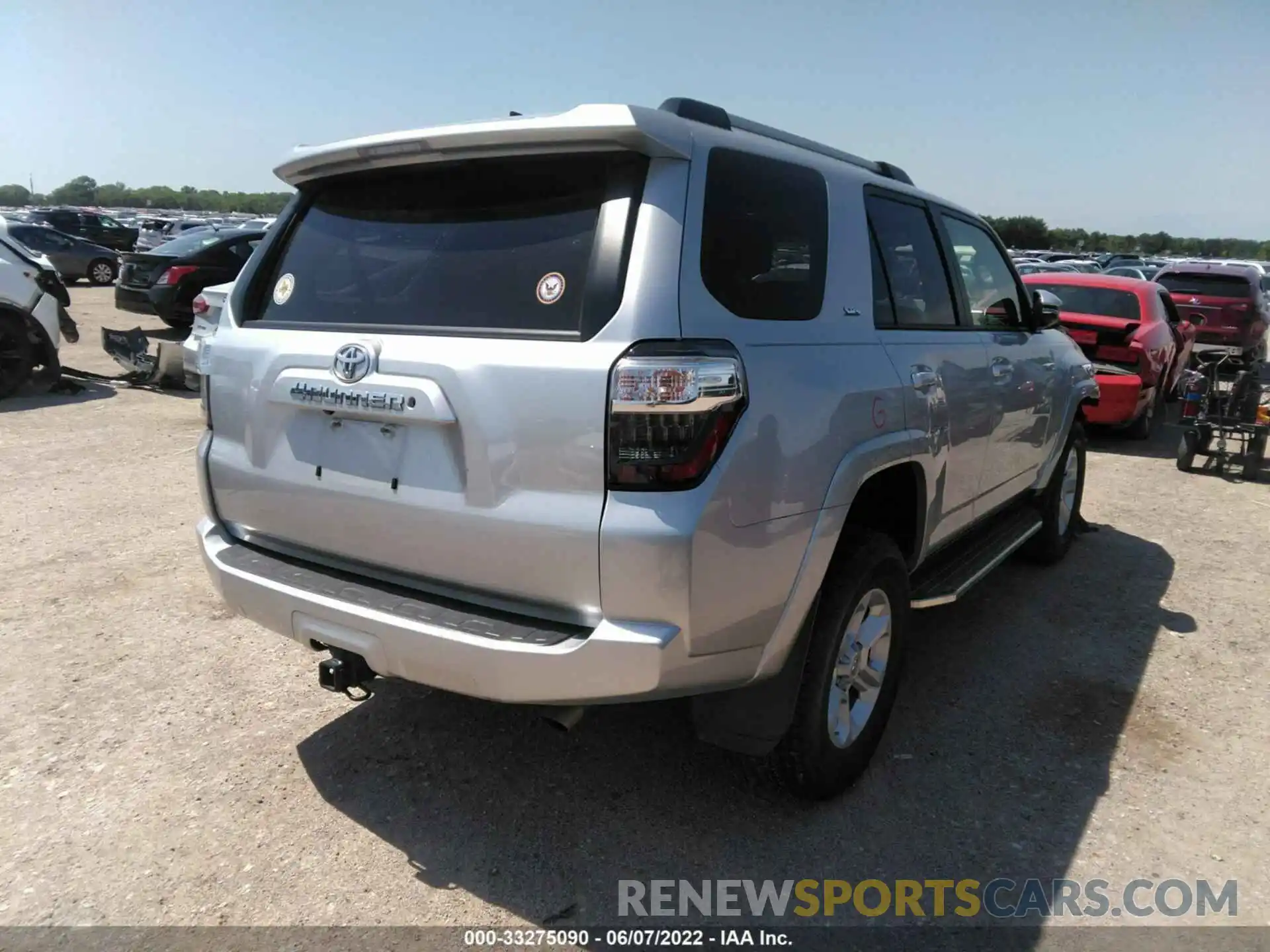 4 Фотография поврежденного автомобиля JTEBU5JR4K5688660 TOYOTA 4RUNNER 2019