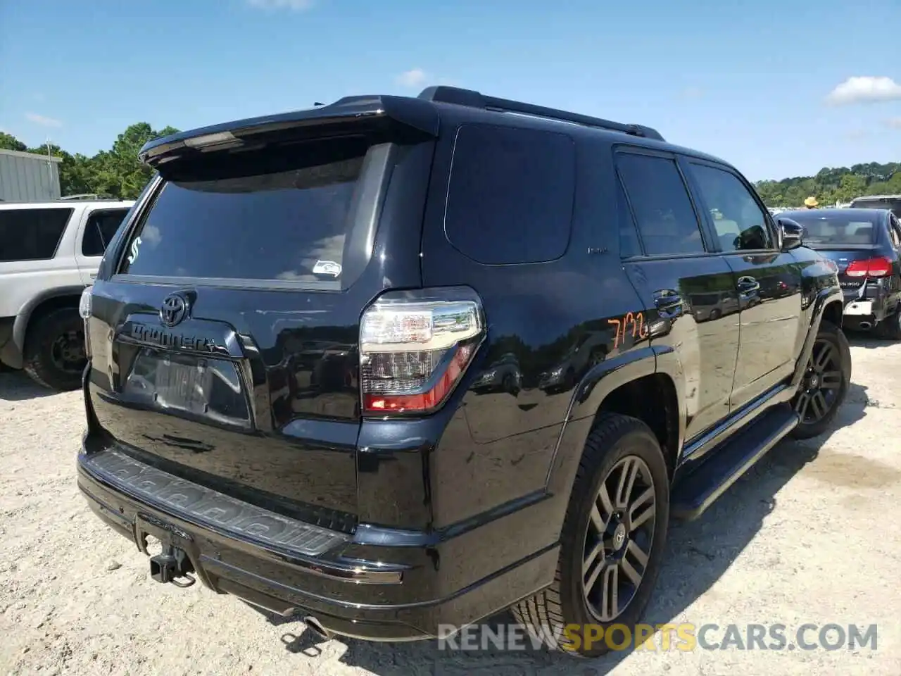 4 Photograph of a damaged car JTEBU5JR4K5693910 TOYOTA 4RUNNER 2019