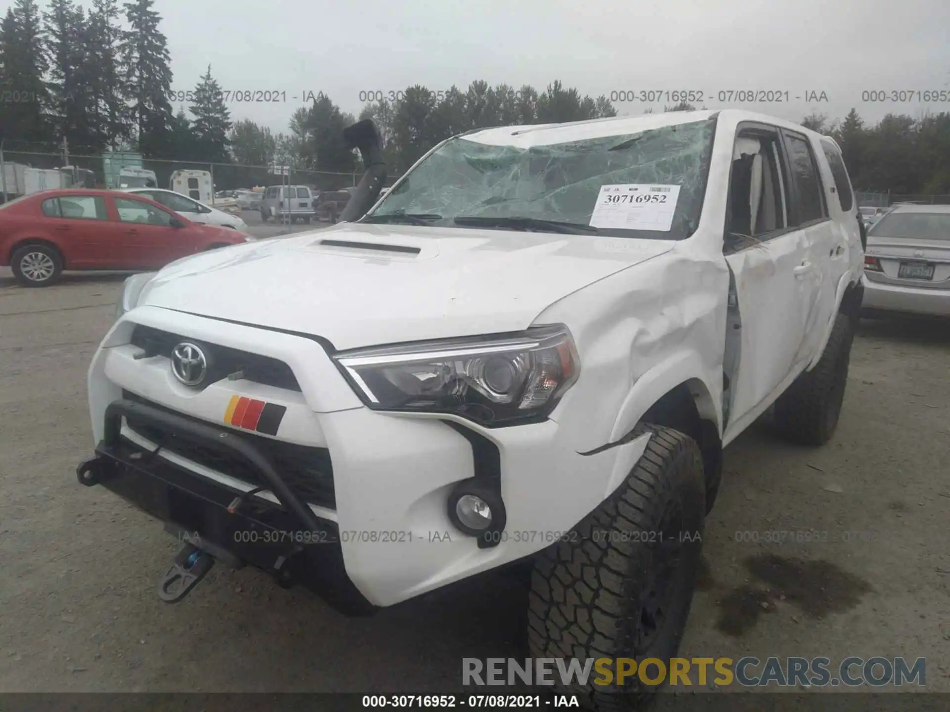 2 Photograph of a damaged car JTEBU5JR4K5697195 TOYOTA 4RUNNER 2019