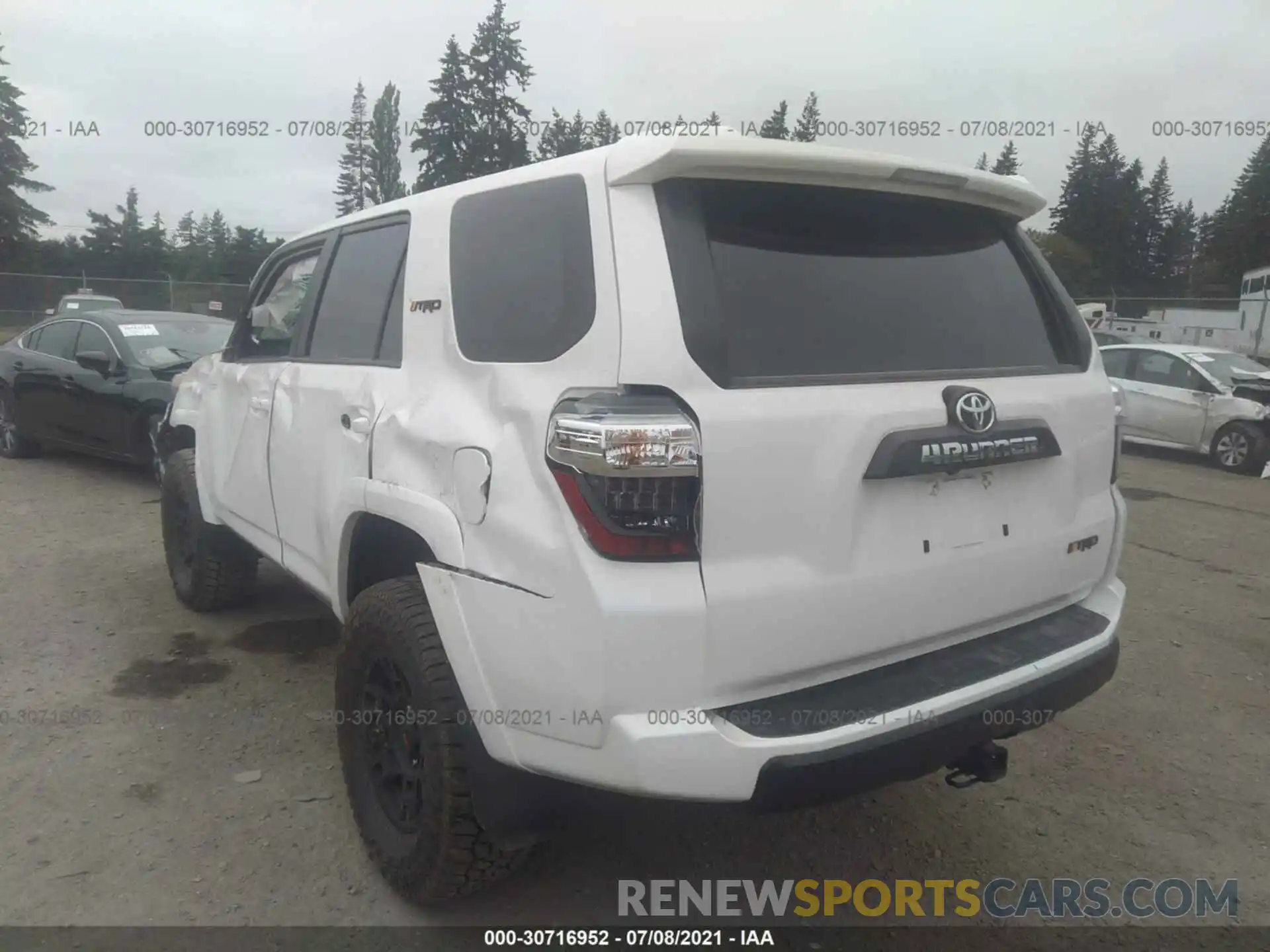 3 Photograph of a damaged car JTEBU5JR4K5697195 TOYOTA 4RUNNER 2019