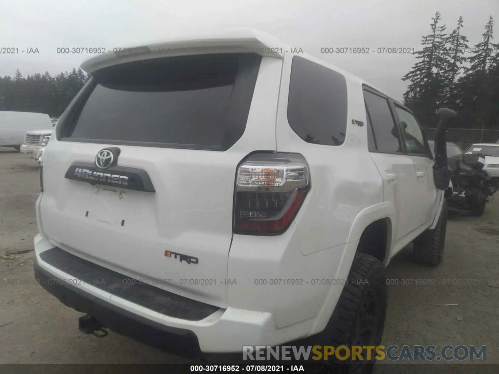 4 Фотография поврежденного автомобиля JTEBU5JR4K5697195 TOYOTA 4RUNNER 2019