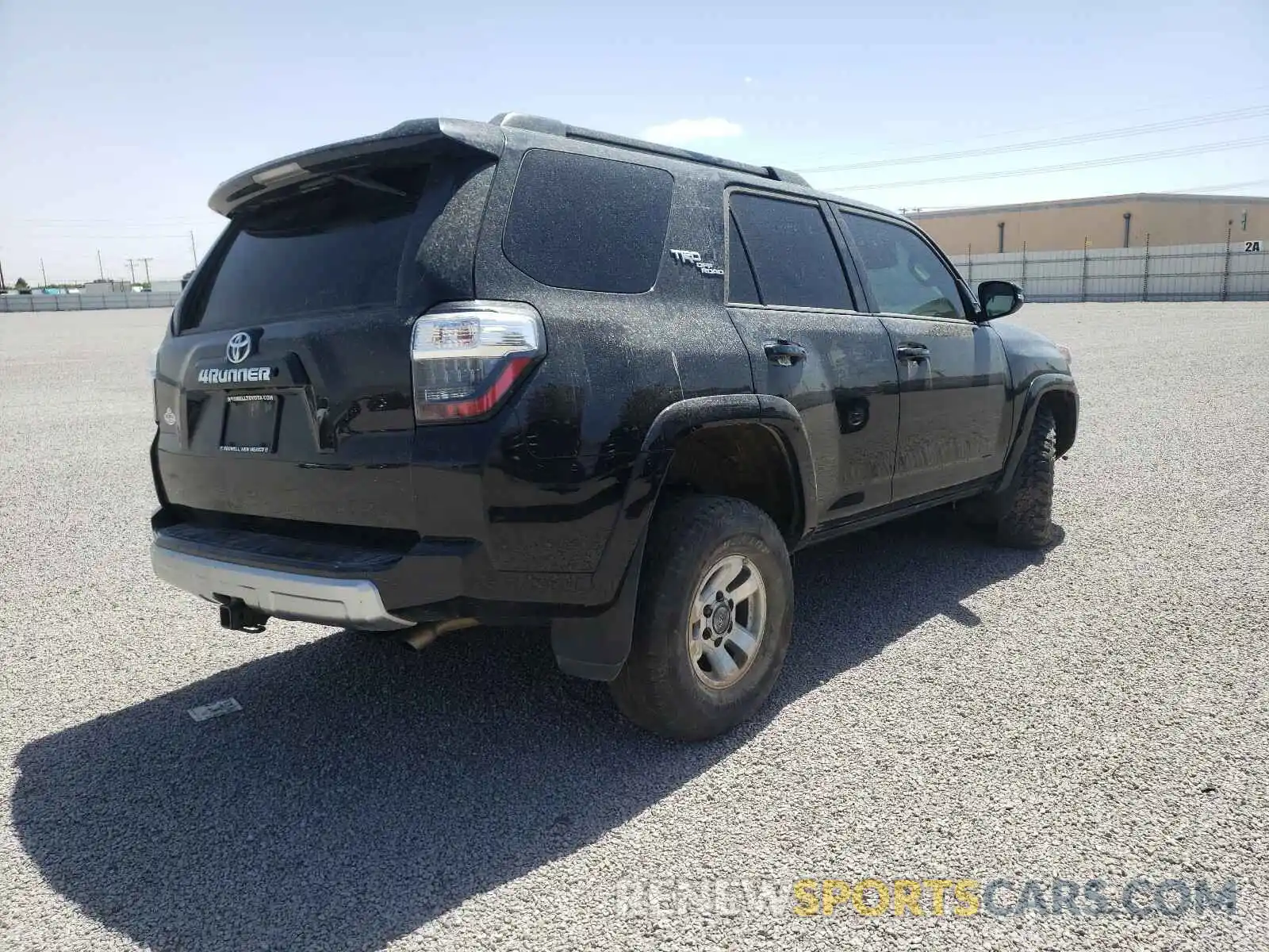 4 Фотография поврежденного автомобиля JTEBU5JR4K5699545 TOYOTA 4RUNNER 2019