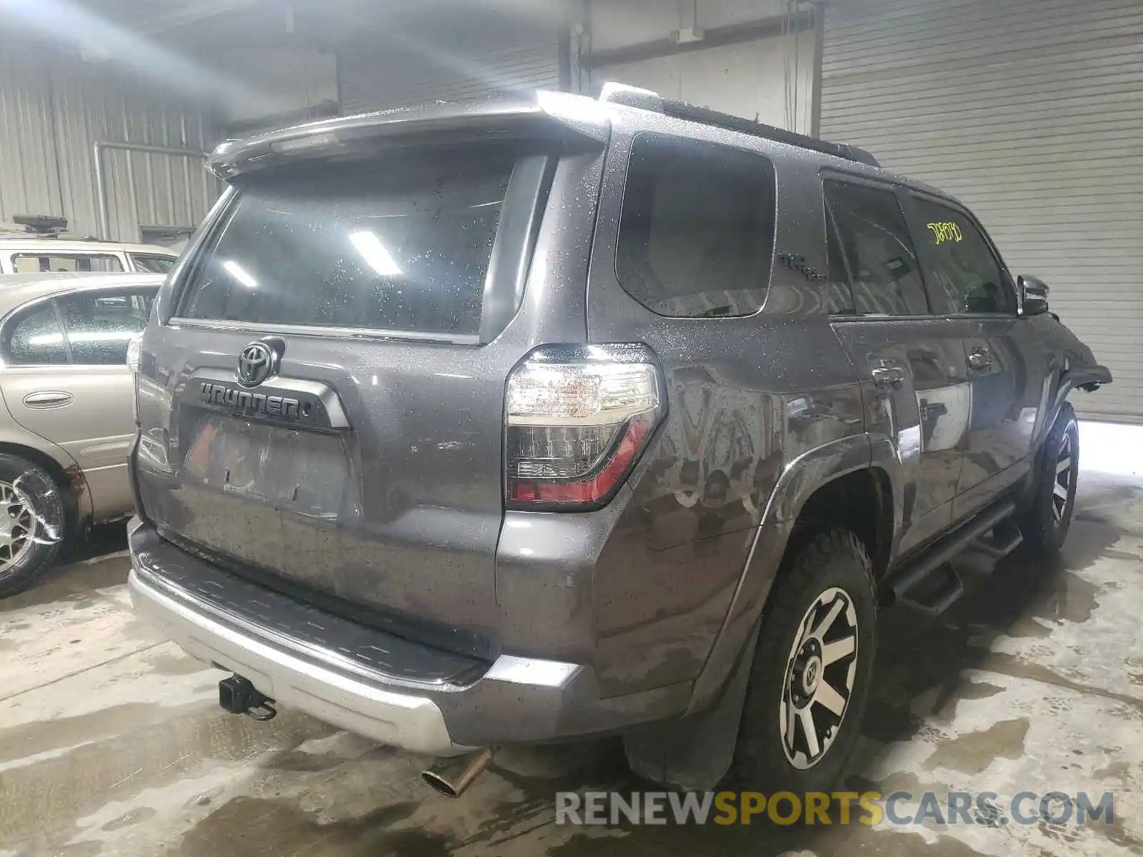 4 Photograph of a damaged car JTEBU5JR4K5704548 TOYOTA 4RUNNER 2019