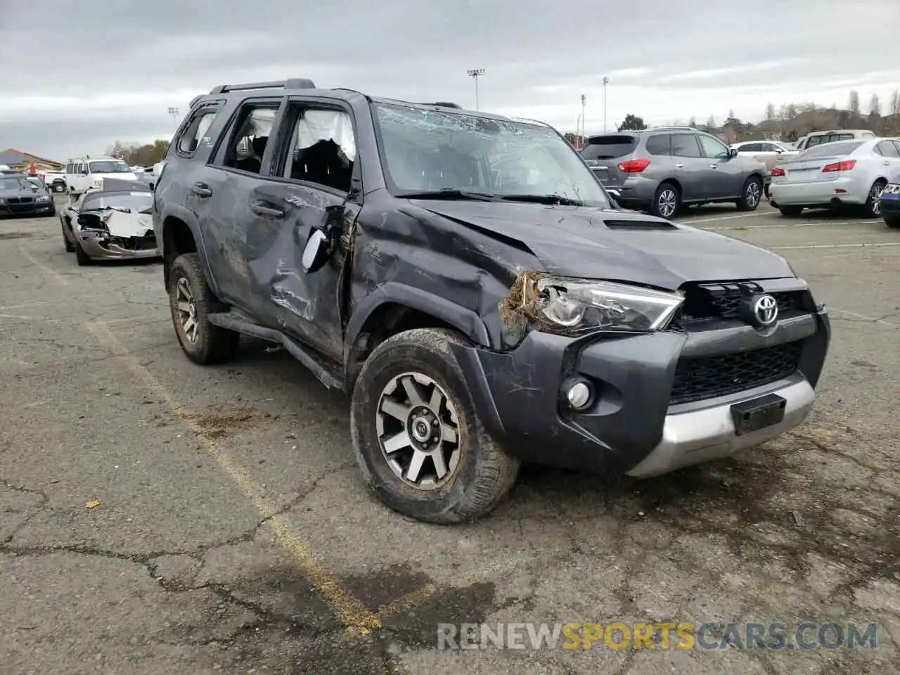 1 Photograph of a damaged car JTEBU5JR4K5704730 TOYOTA 4RUNNER 2019