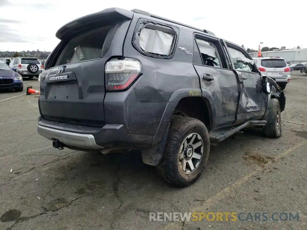 4 Фотография поврежденного автомобиля JTEBU5JR4K5704730 TOYOTA 4RUNNER 2019