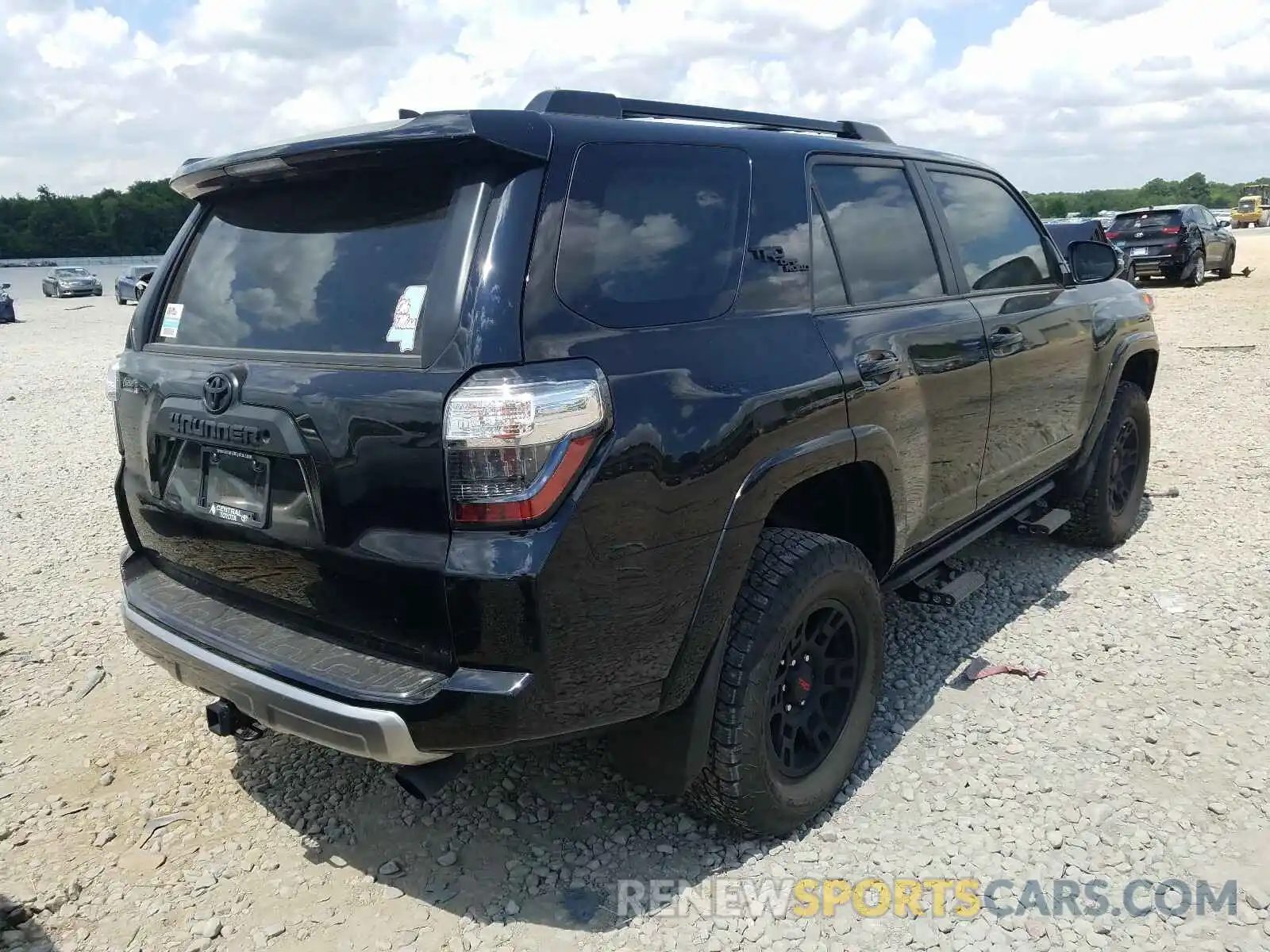 4 Фотография поврежденного автомобиля JTEBU5JR4K5706770 TOYOTA 4RUNNER 2019