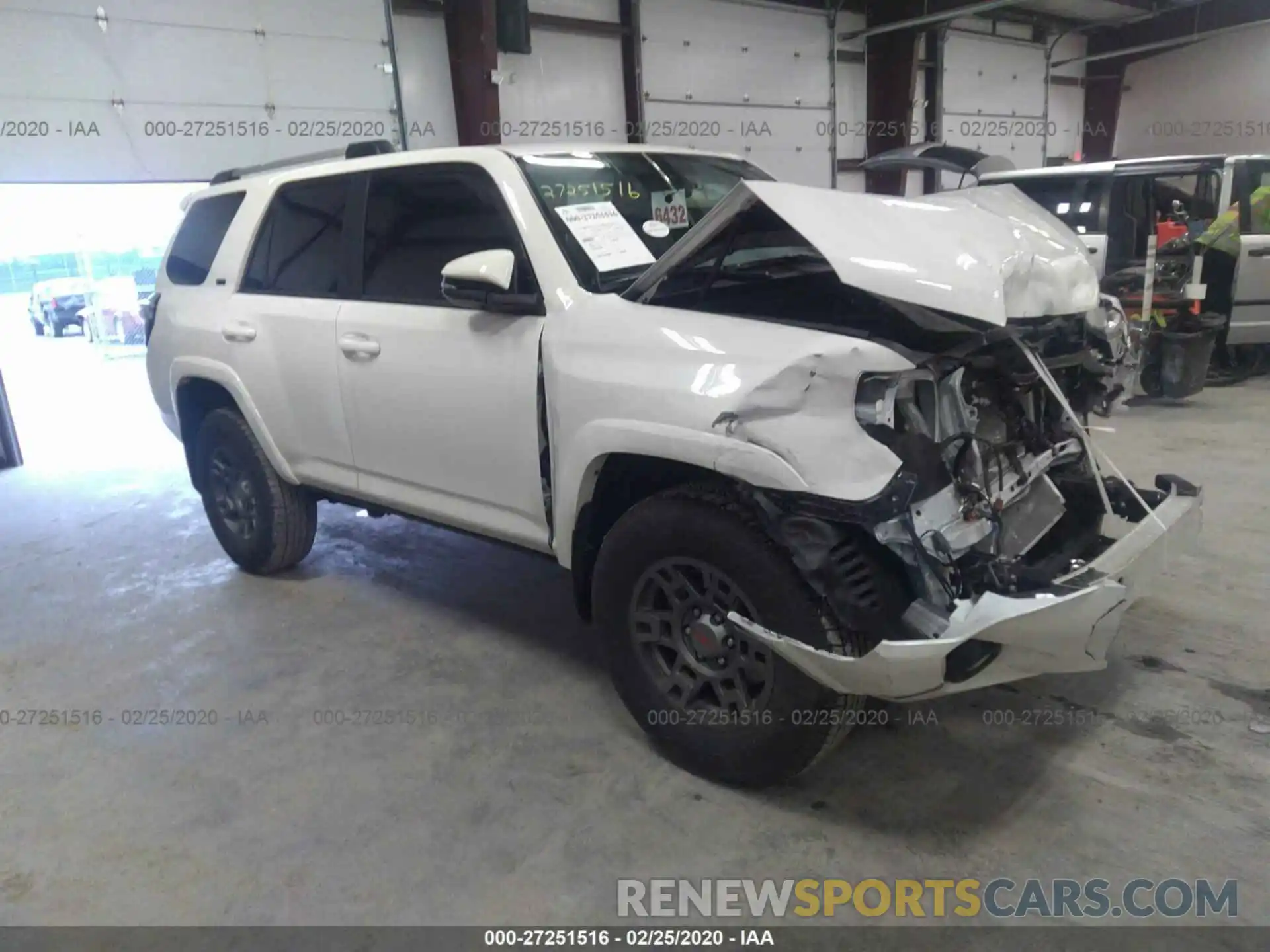 1 Photograph of a damaged car JTEBU5JR4K5709636 TOYOTA 4RUNNER 2019