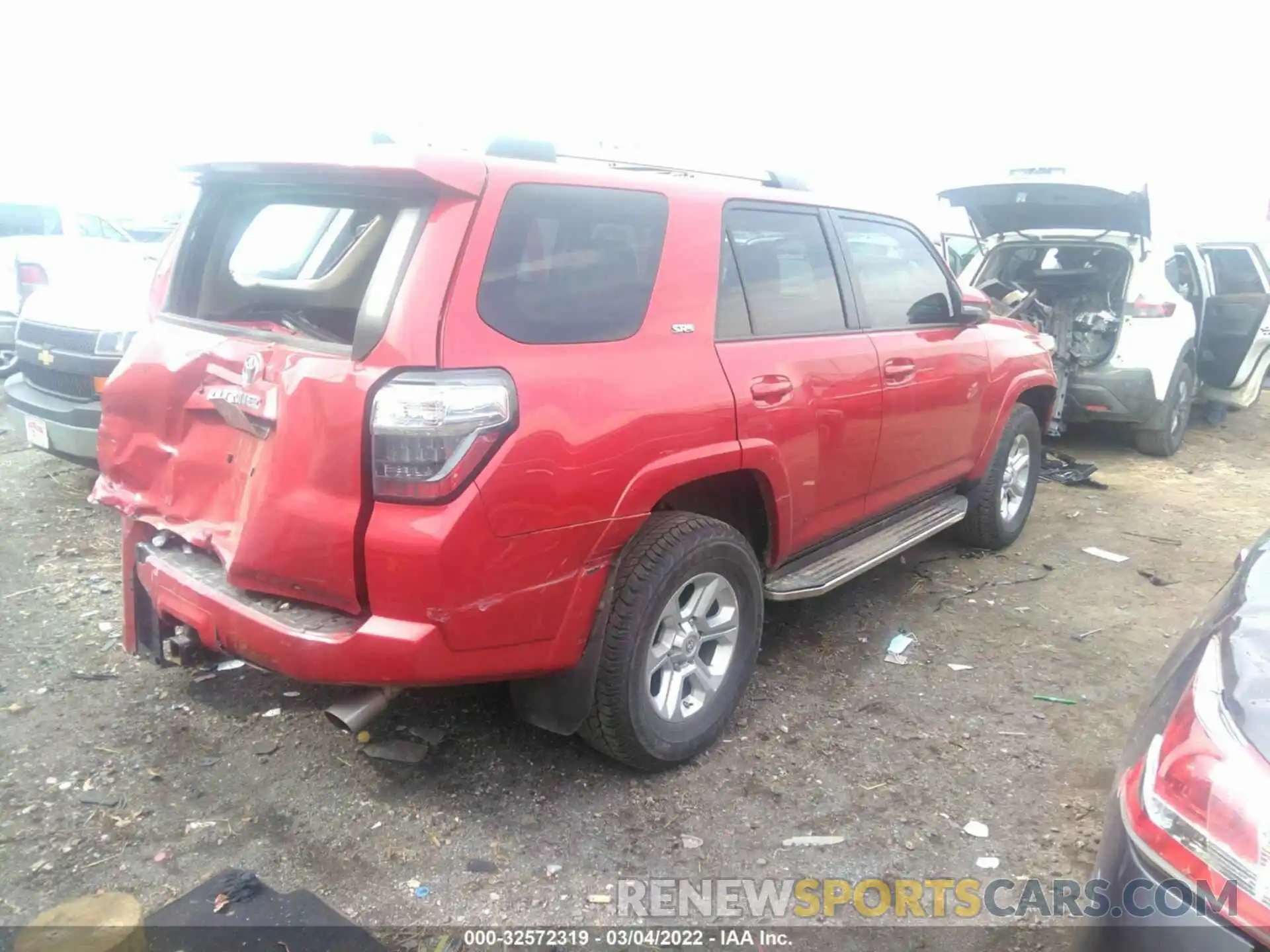 4 Photograph of a damaged car JTEBU5JR4K5710687 TOYOTA 4RUNNER 2019