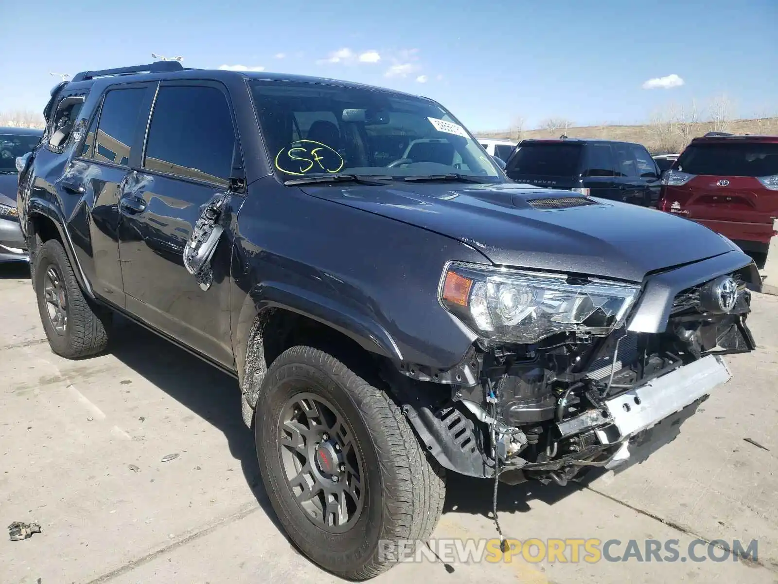 1 Фотография поврежденного автомобиля JTEBU5JR4K5716098 TOYOTA 4RUNNER 2019