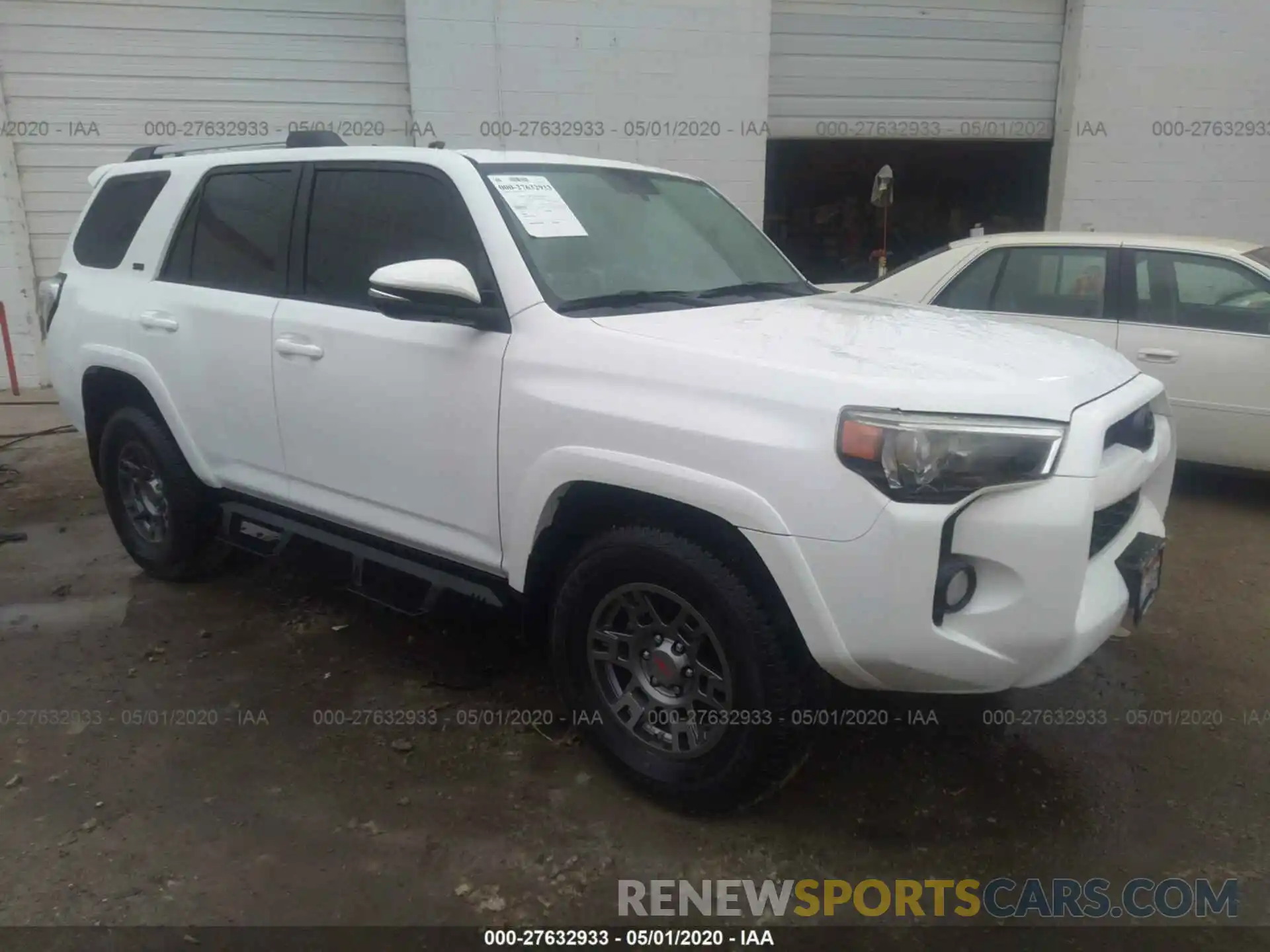 1 Photograph of a damaged car JTEBU5JR4K5717252 TOYOTA 4RUNNER 2019