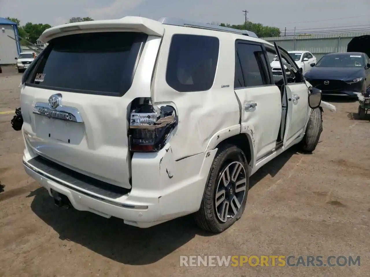 4 Фотография поврежденного автомобиля JTEBU5JR4K5717526 TOYOTA 4RUNNER 2019