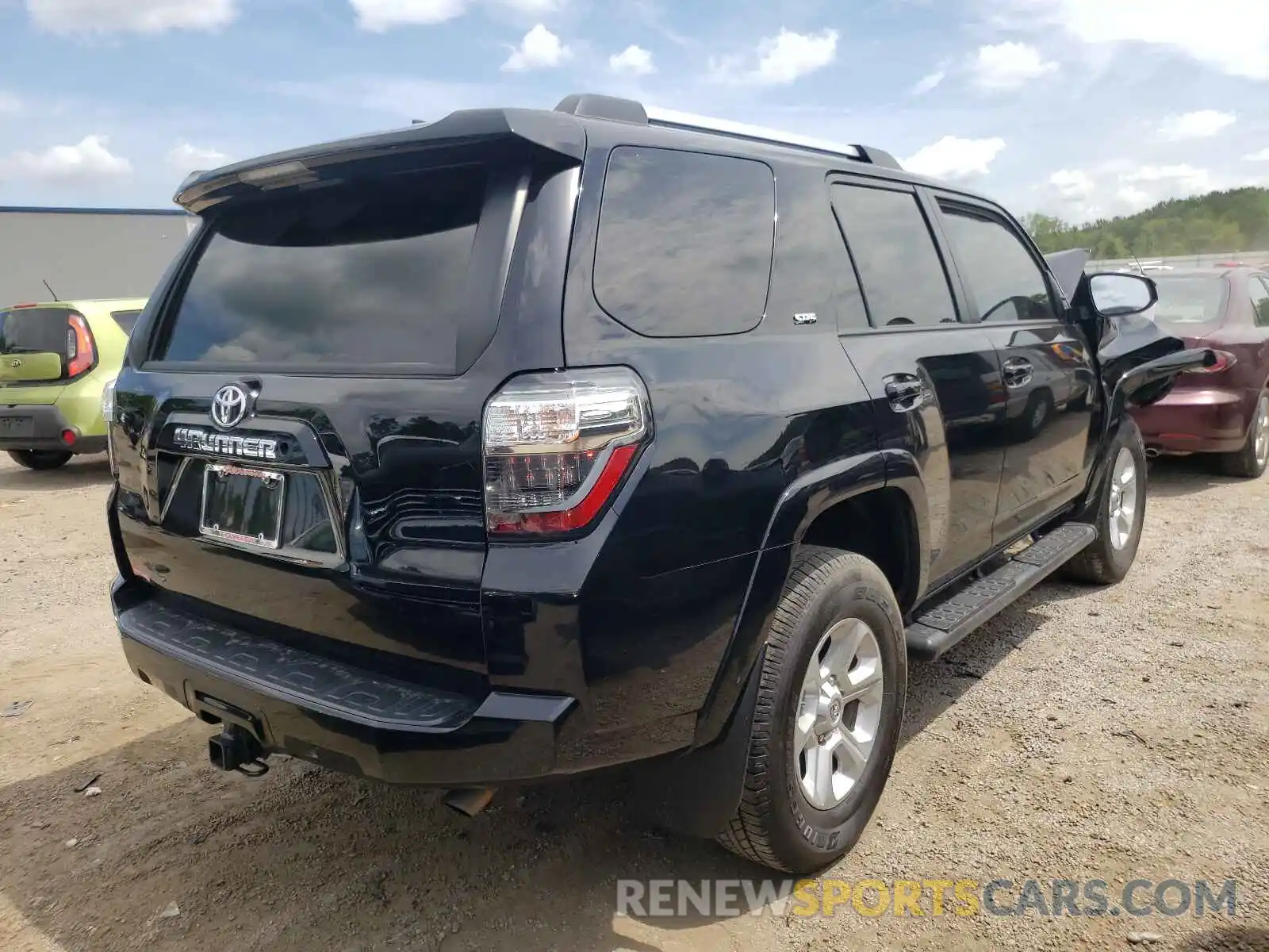 4 Фотография поврежденного автомобиля JTEBU5JR4K5722354 TOYOTA 4RUNNER 2019