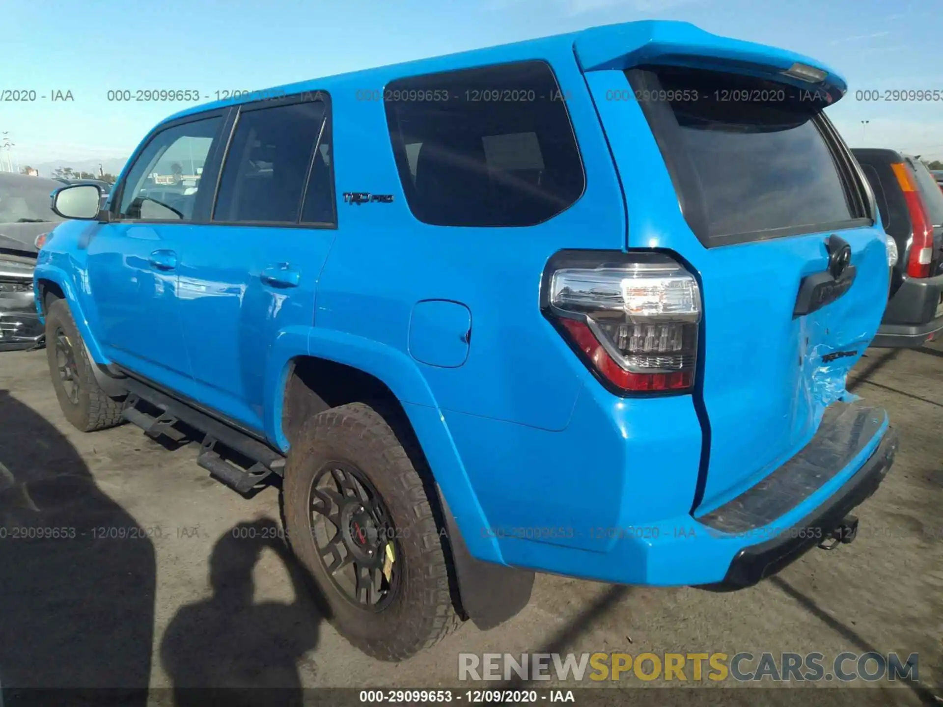 3 Фотография поврежденного автомобиля JTEBU5JR4K5725870 TOYOTA 4RUNNER 2019