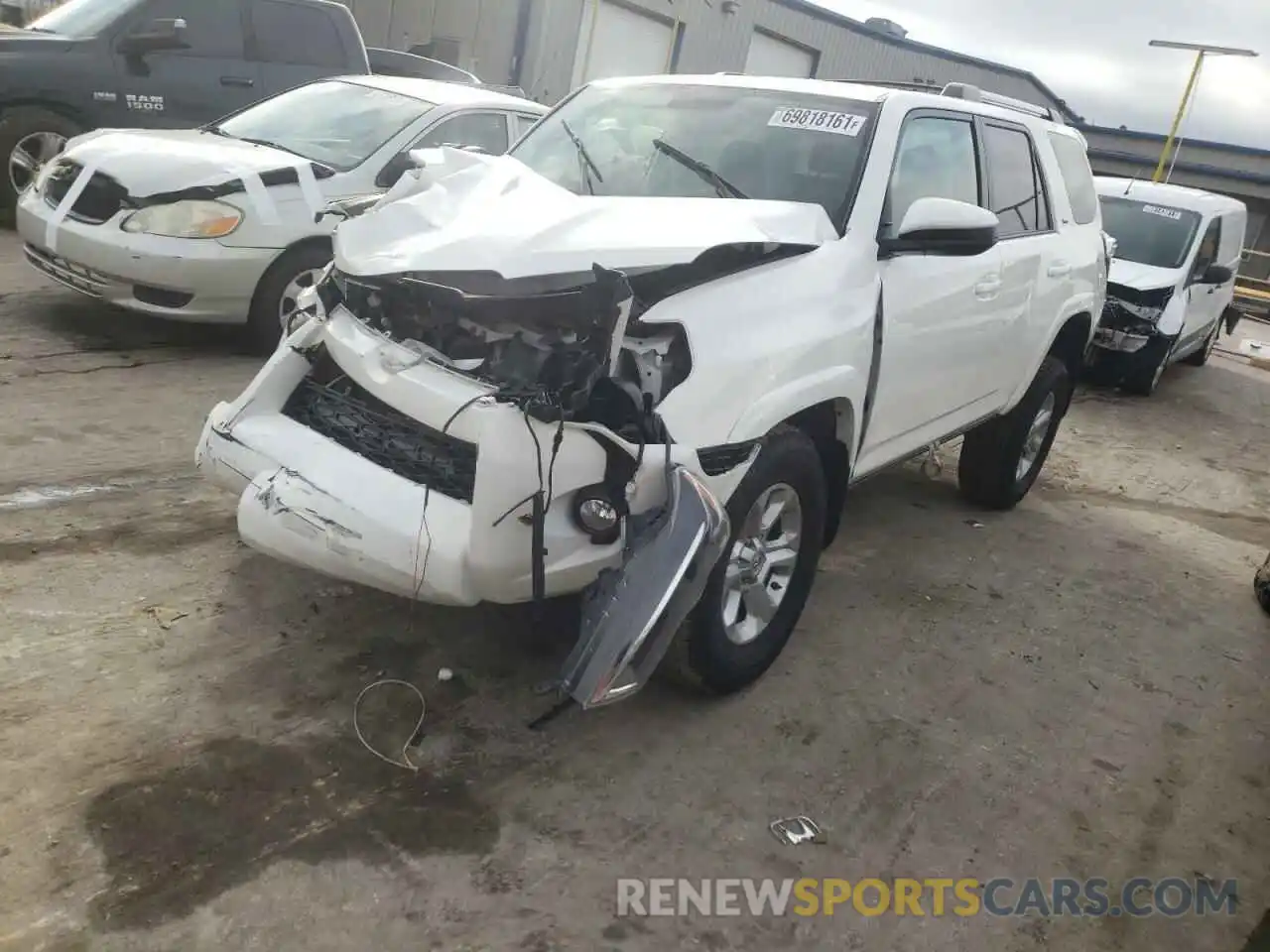 2 Photograph of a damaged car JTEBU5JR4K5728493 TOYOTA 4RUNNER 2019