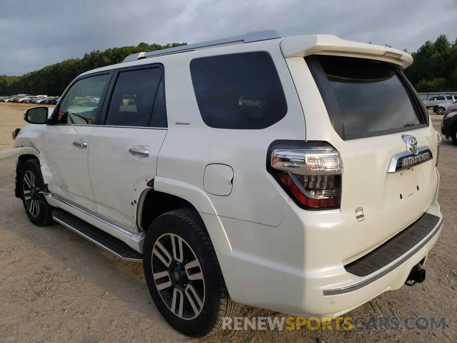 3 Фотография поврежденного автомобиля JTEBU5JR4K5728686 TOYOTA 4RUNNER 2019