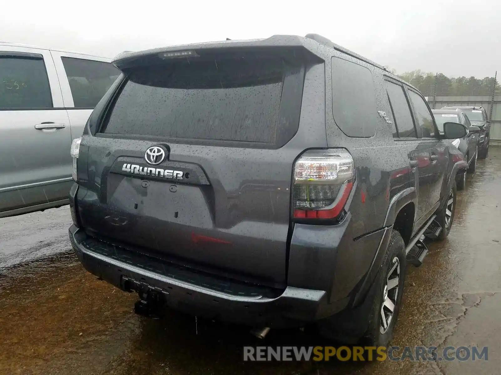 4 Фотография поврежденного автомобиля JTEBU5JR4K5728901 TOYOTA 4RUNNER 2019