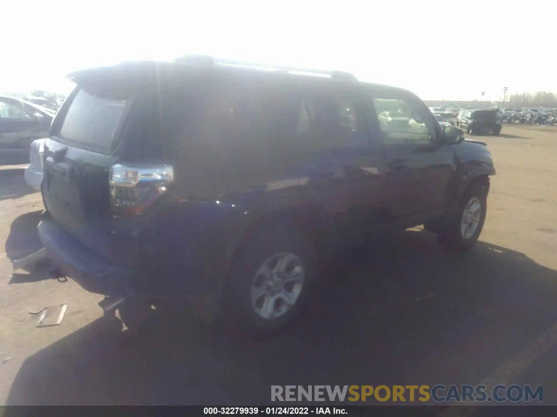 4 Photograph of a damaged car JTEBU5JR4K5729000 TOYOTA 4RUNNER 2019