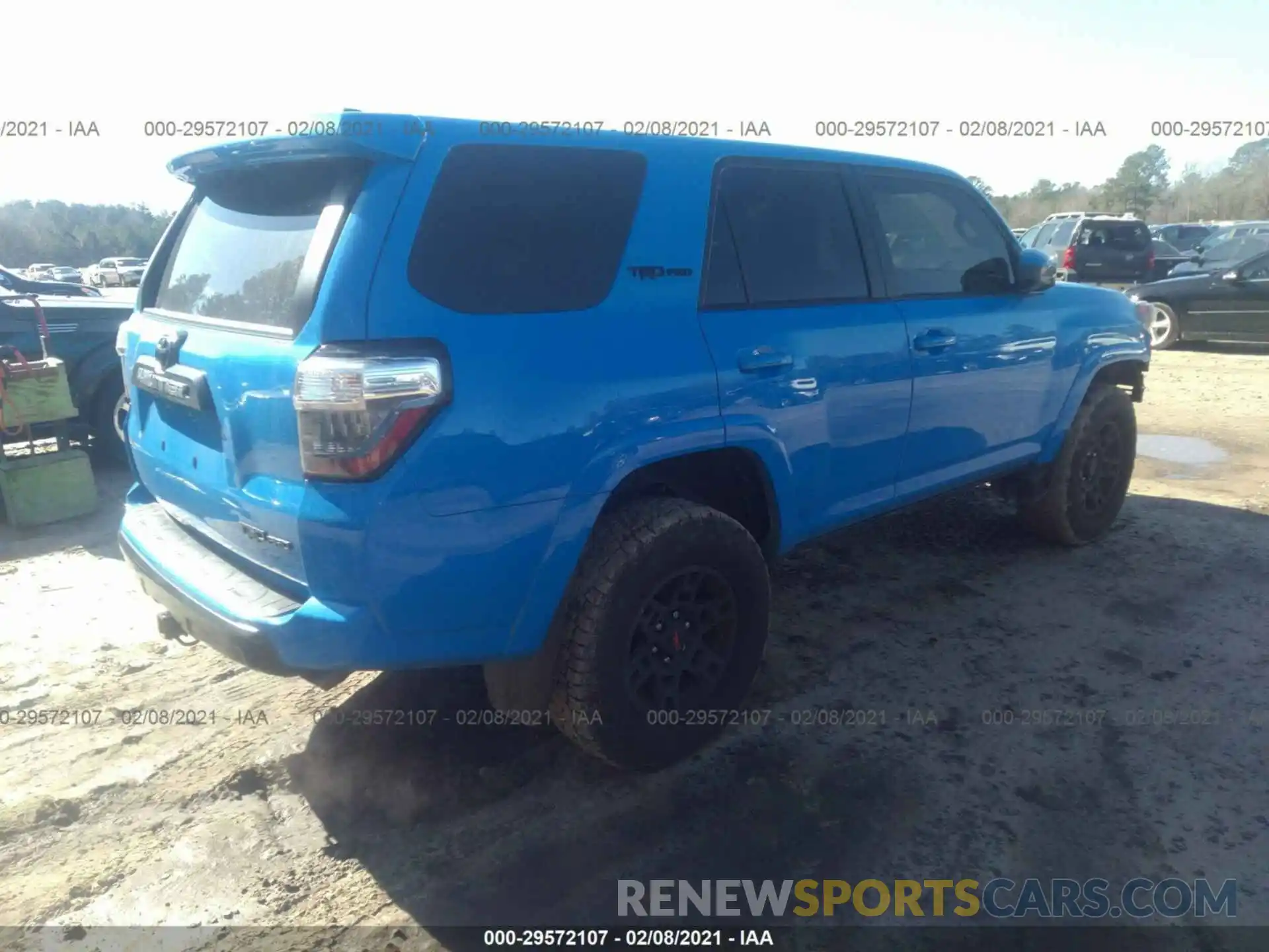 4 Фотография поврежденного автомобиля JTEBU5JR4K5731426 TOYOTA 4RUNNER 2019