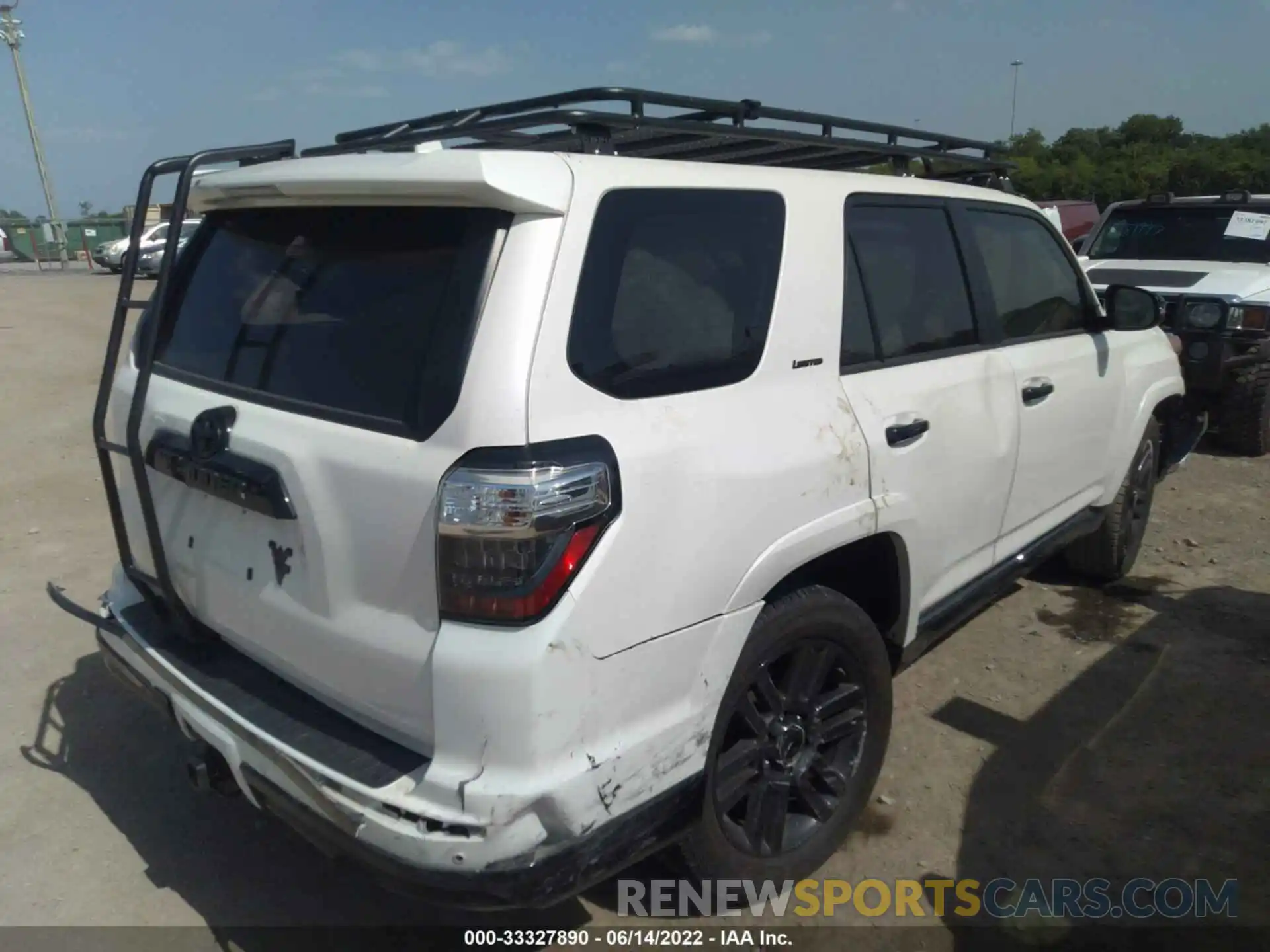 4 Фотография поврежденного автомобиля JTEBU5JR4K5733998 TOYOTA 4RUNNER 2019