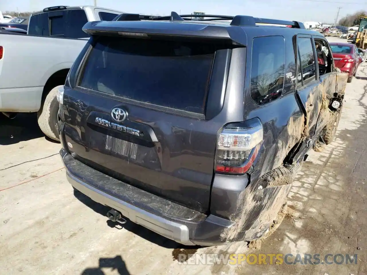 4 Фотография поврежденного автомобиля JTEBU5JR4K5736075 TOYOTA 4RUNNER 2019